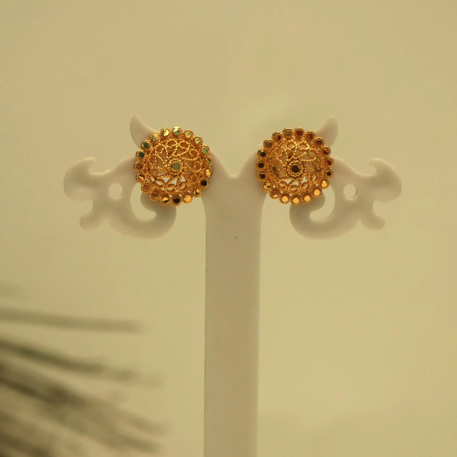 [EARINGS-00734] Arihant Jal-Kari Intricate Gold-Plated Pasha