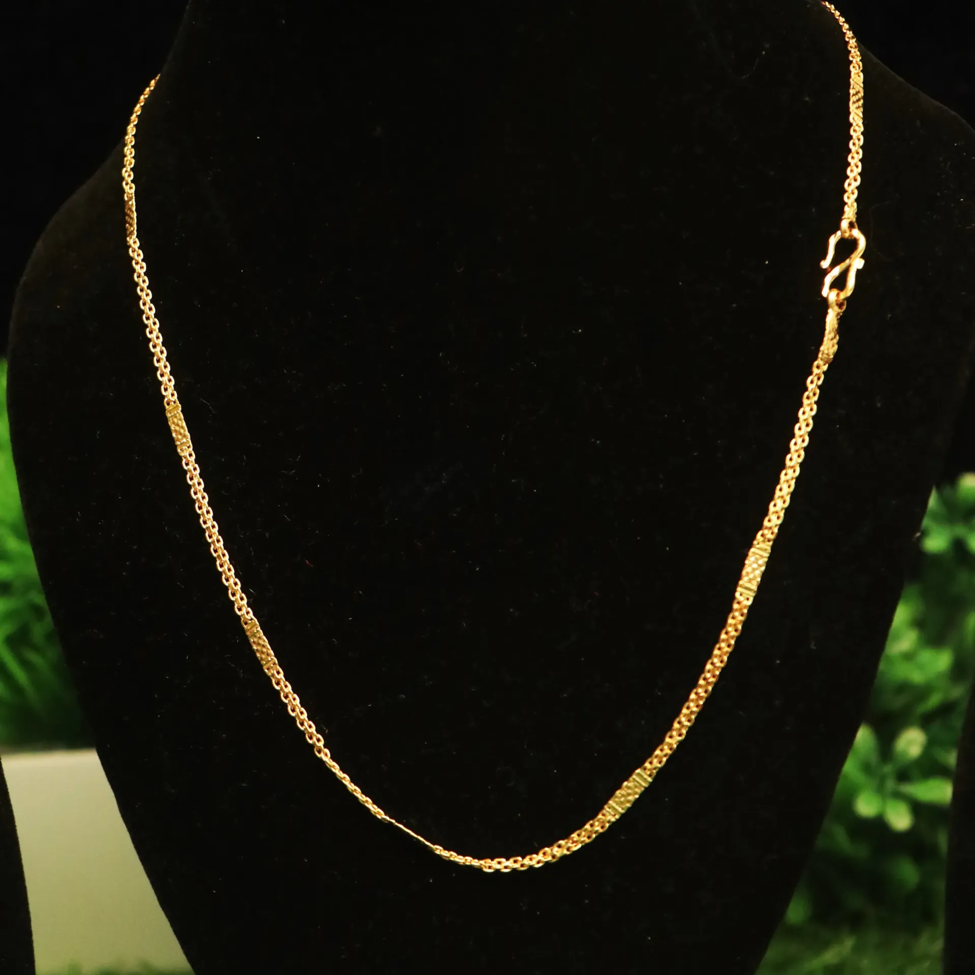 Arihant Royel Sphosticate Inspired Interlocking Daily Wear Chain