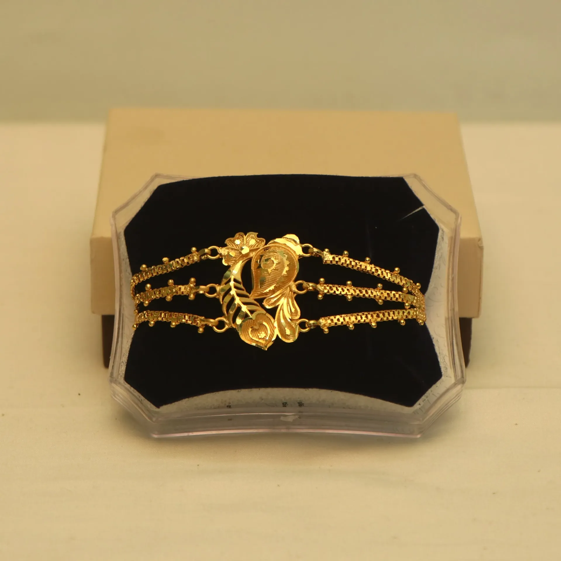 Shreehari Swarna-Lata Leafy Mesh Mantasha