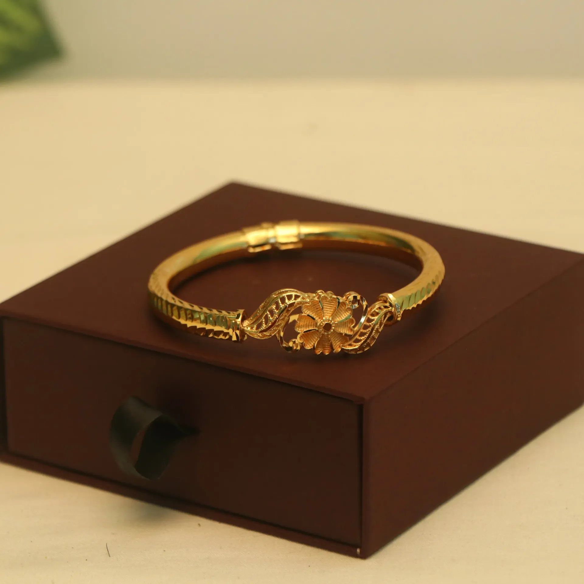 [BRACELETS-00843] SS Mayur-Pankh Gold-Plated Bicha Bracelet