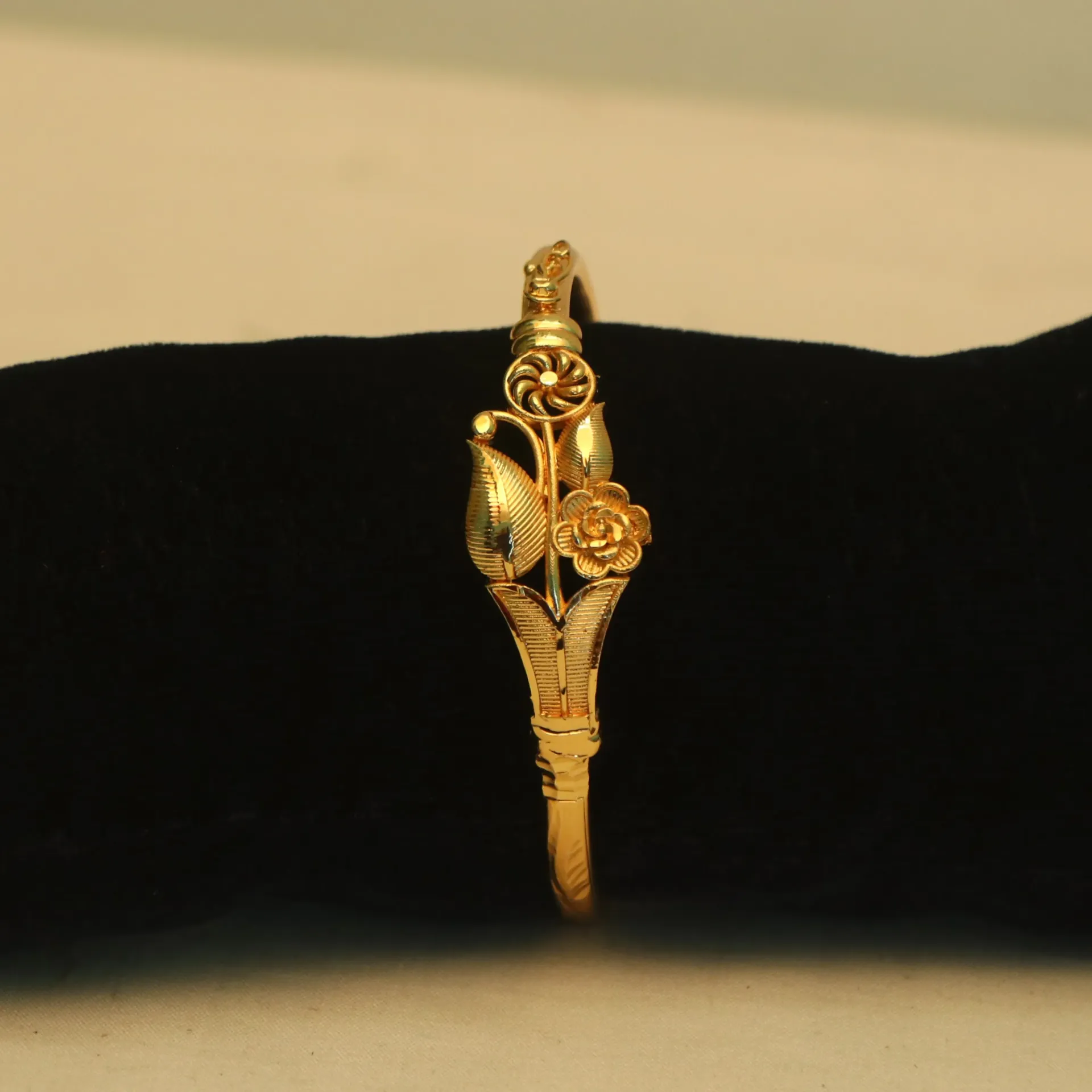 LT Empress Floral Heart-Cluster Statement Piece Bracelets