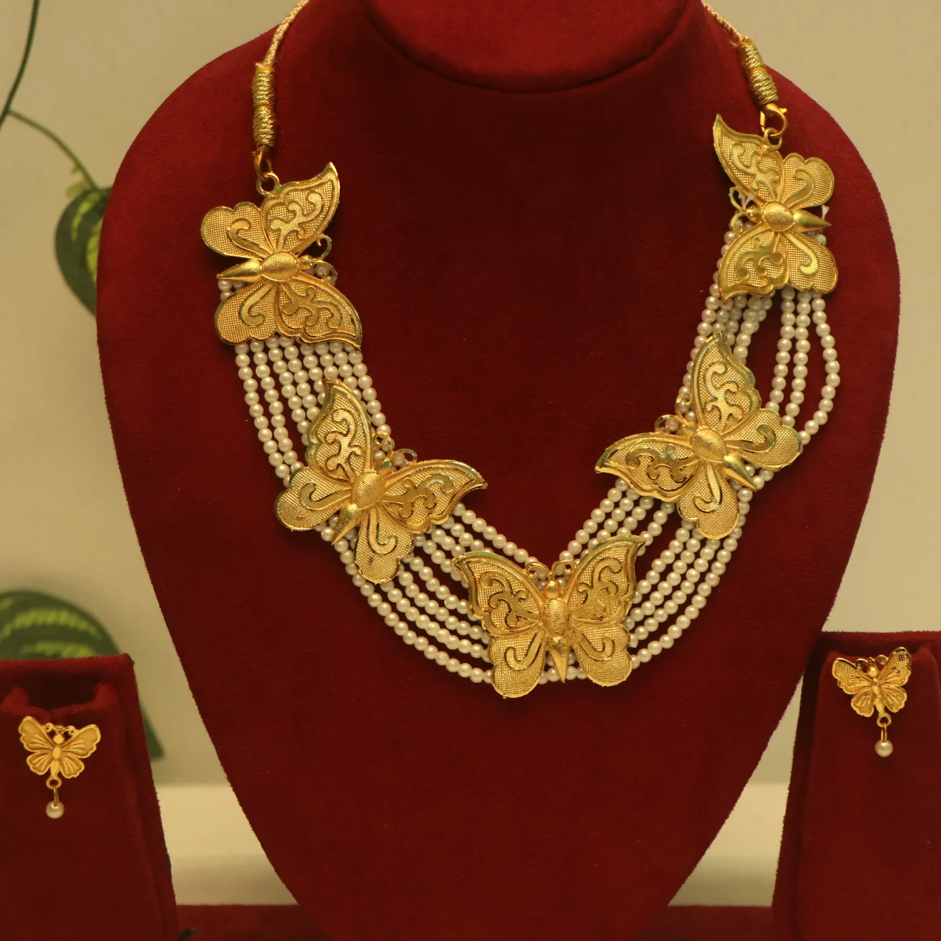 SS Heritage Butterfly & Nakshi Pearl Galabandh Necklaces Set