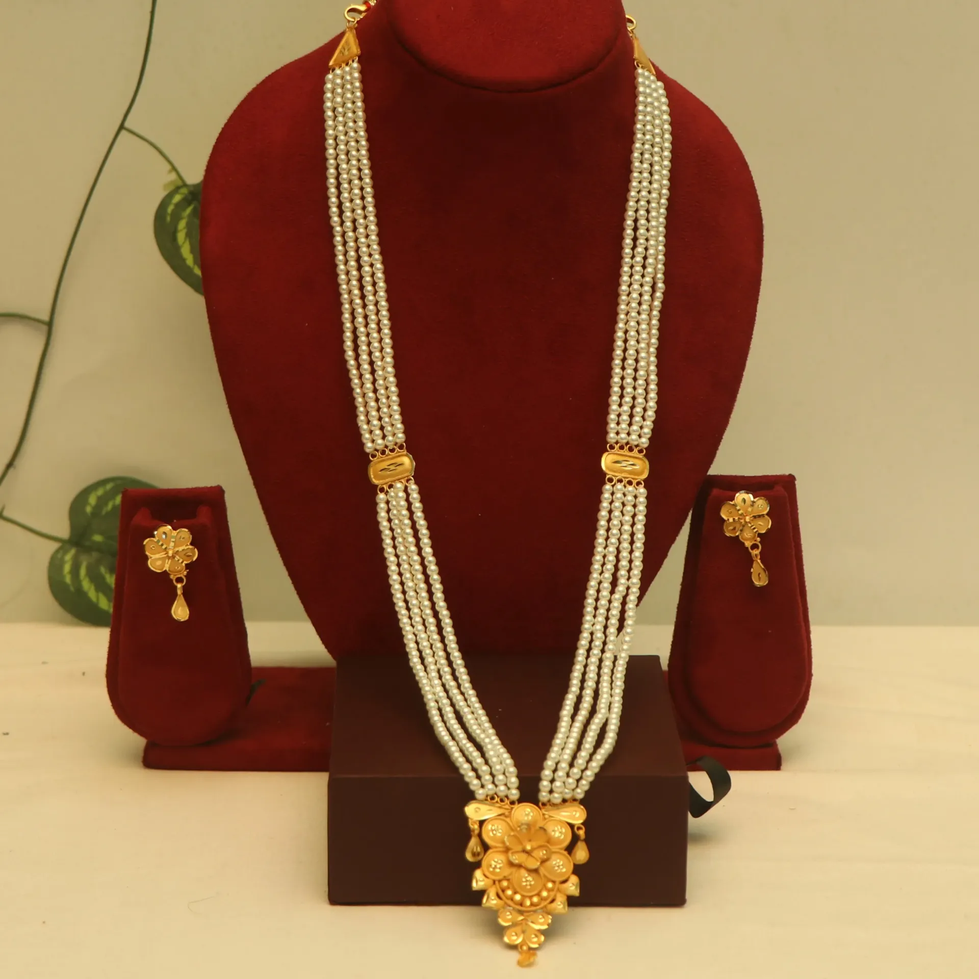 SS Mudra 4-Layered Pearl Sitahar with Floral Side Pendant