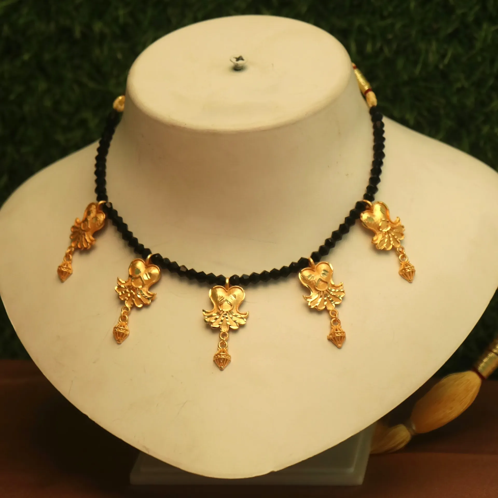 SS Royal Pearl Lohori Set with Gold-Plated Rose Motif