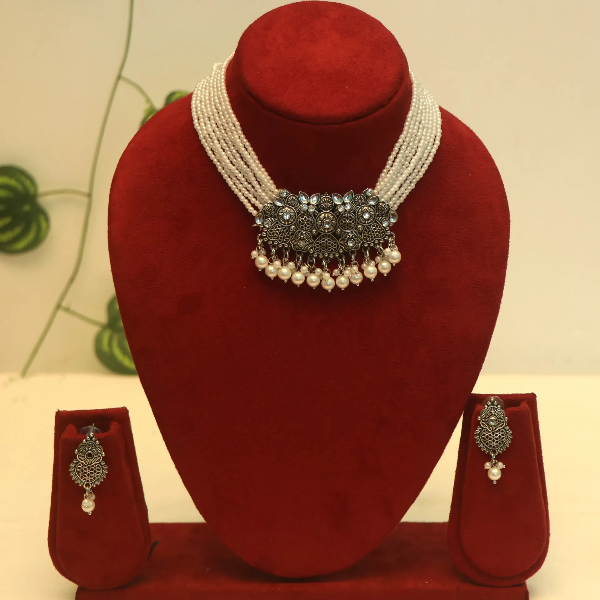 SS Chandrika Antique Silver Finish Pearl Choker