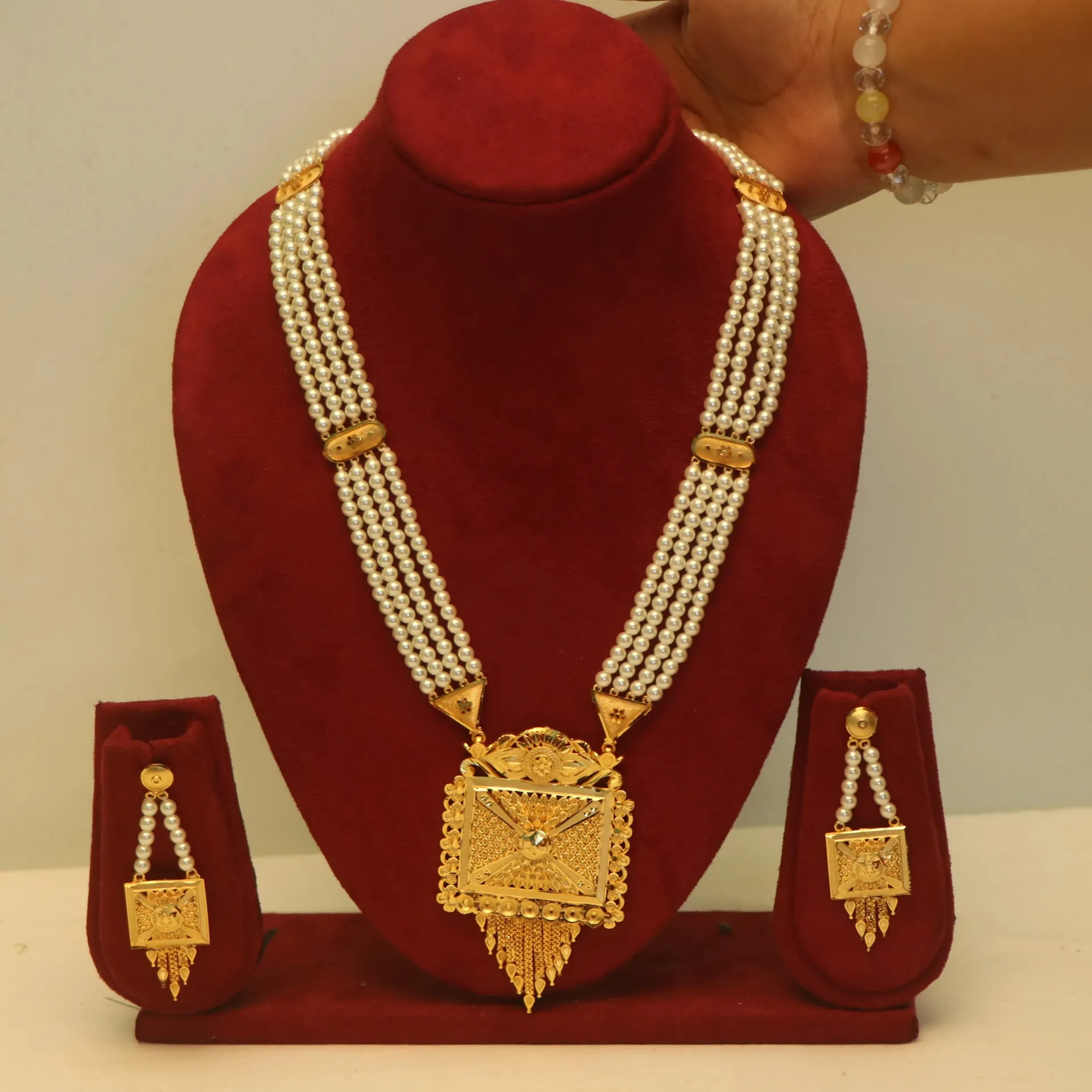 Shreehari Gilded Heritage Pearl String Necklace with Nakshi Pendant