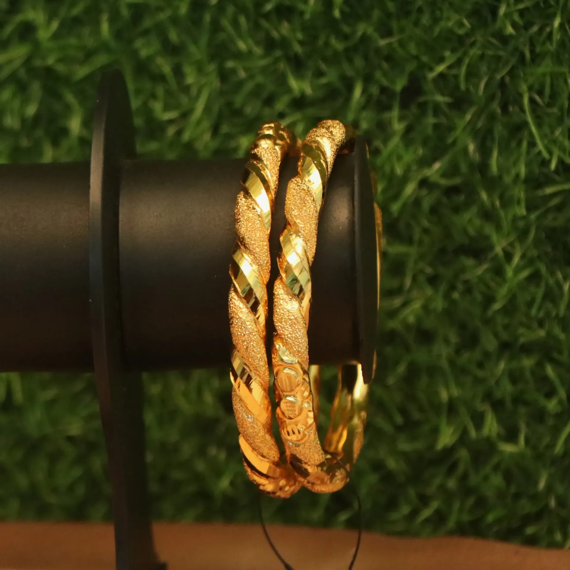 Arihant Contemporary Diamond-Cut Patterned Gold Plated Bangles