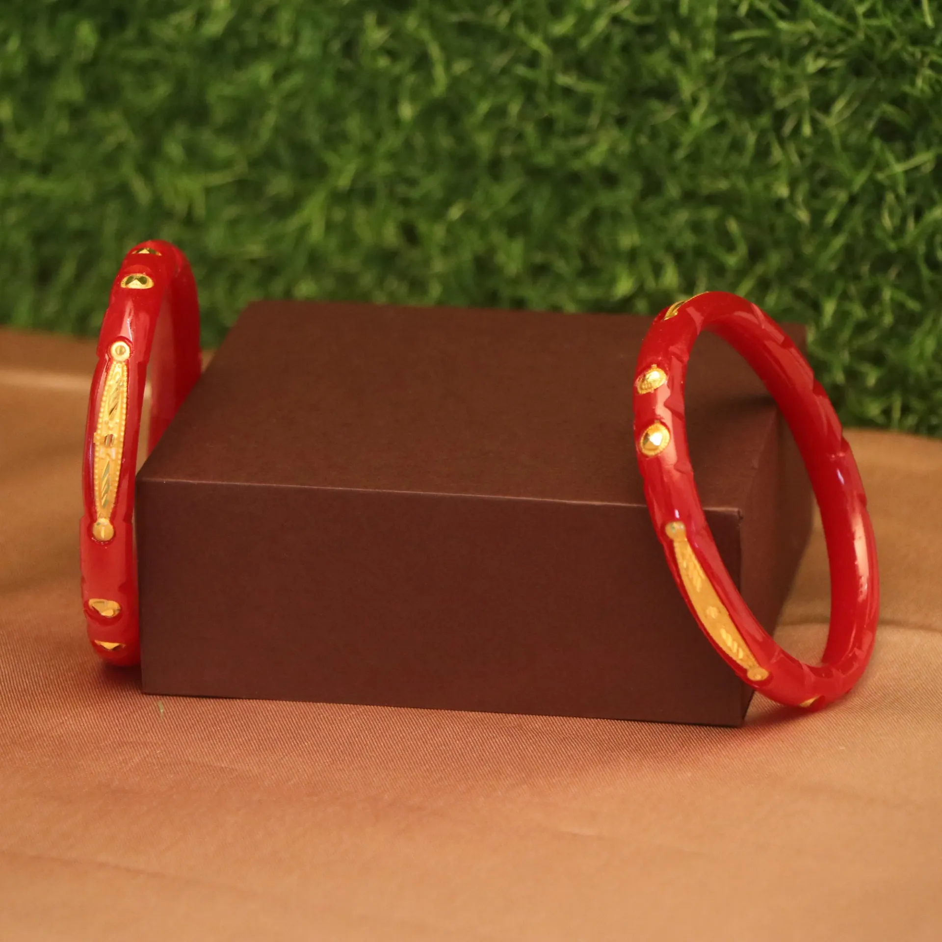 [BANGLES-00918] SS Gold-Laminated Designer Pola with Leaf Naksha (24)