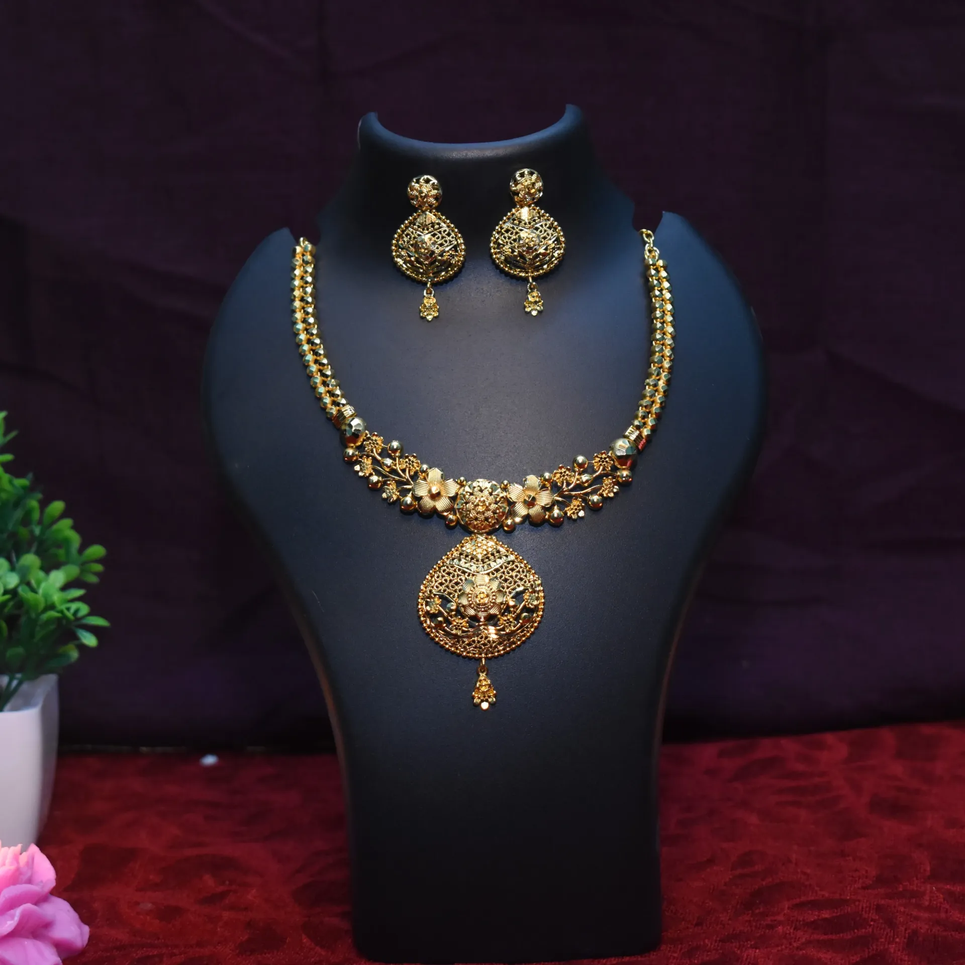 [NECKLACES-00047] Traditional Maharani Heritage Bridal Necklace Set