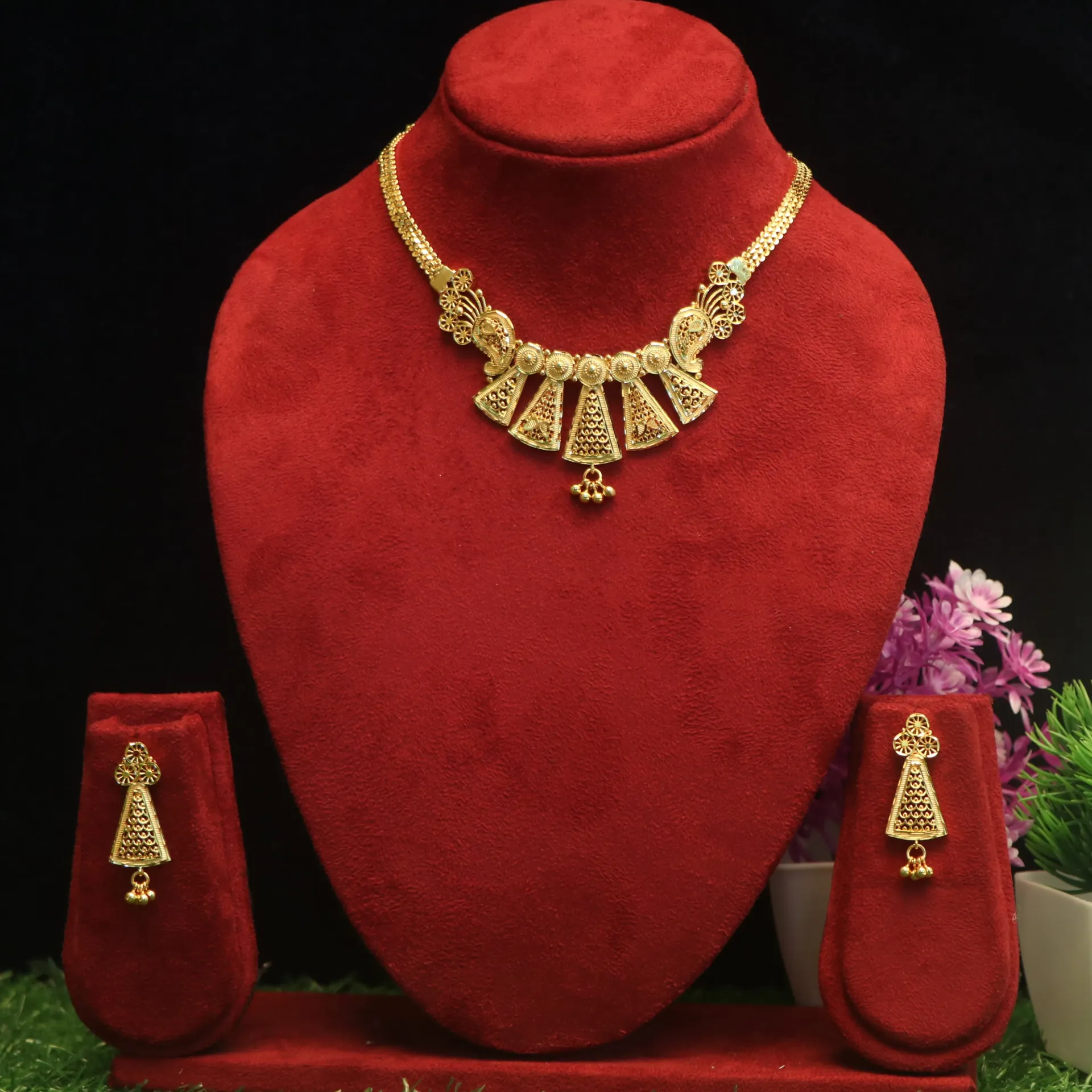 [NECKLACES-00049] Shreehari Royal Gold-Finished Intricate Floral-Fan Bridal Necklace