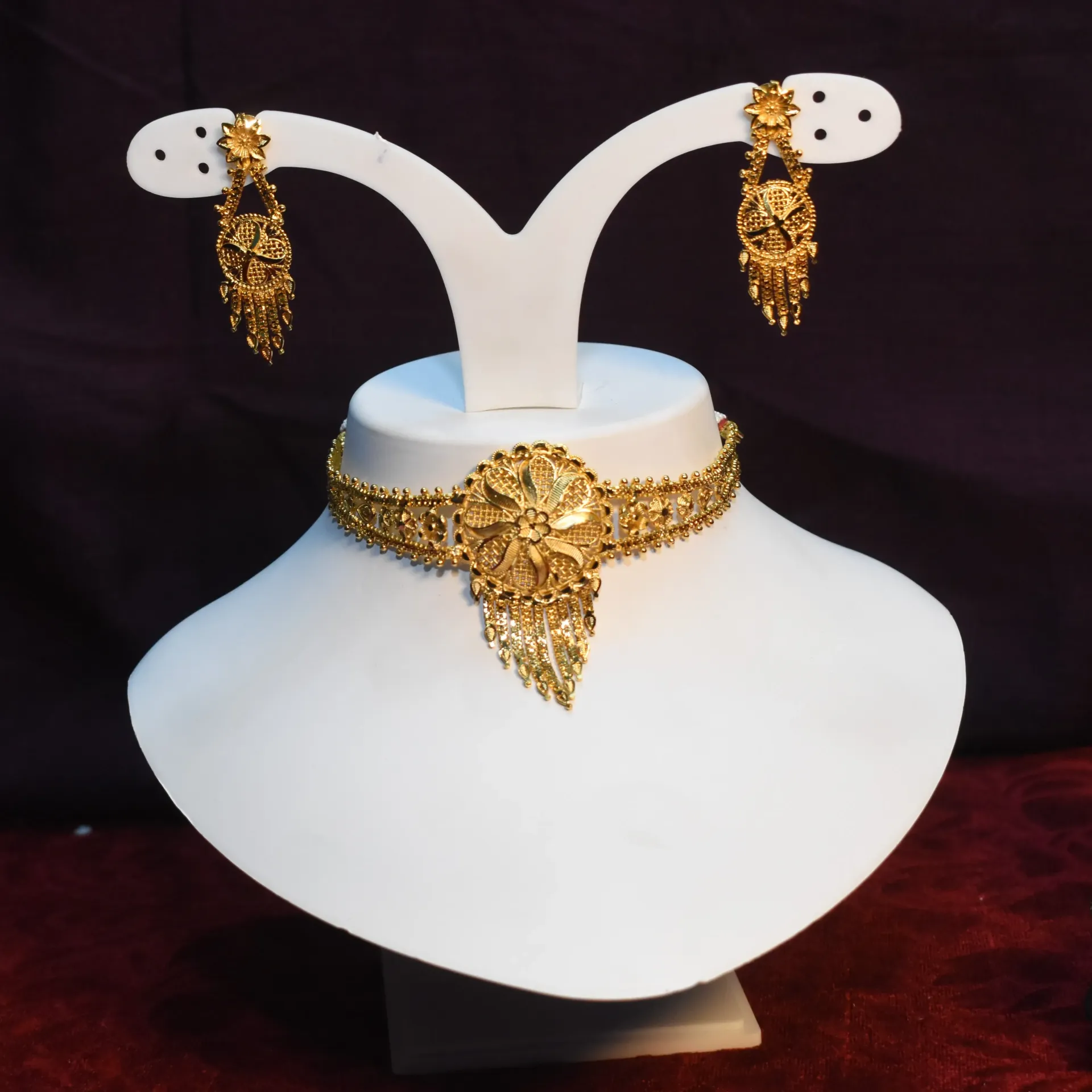 [NECKLACES-00051] Shreehari Sanskriti Traditional Matte-Gold Choker with Cluster Danglers