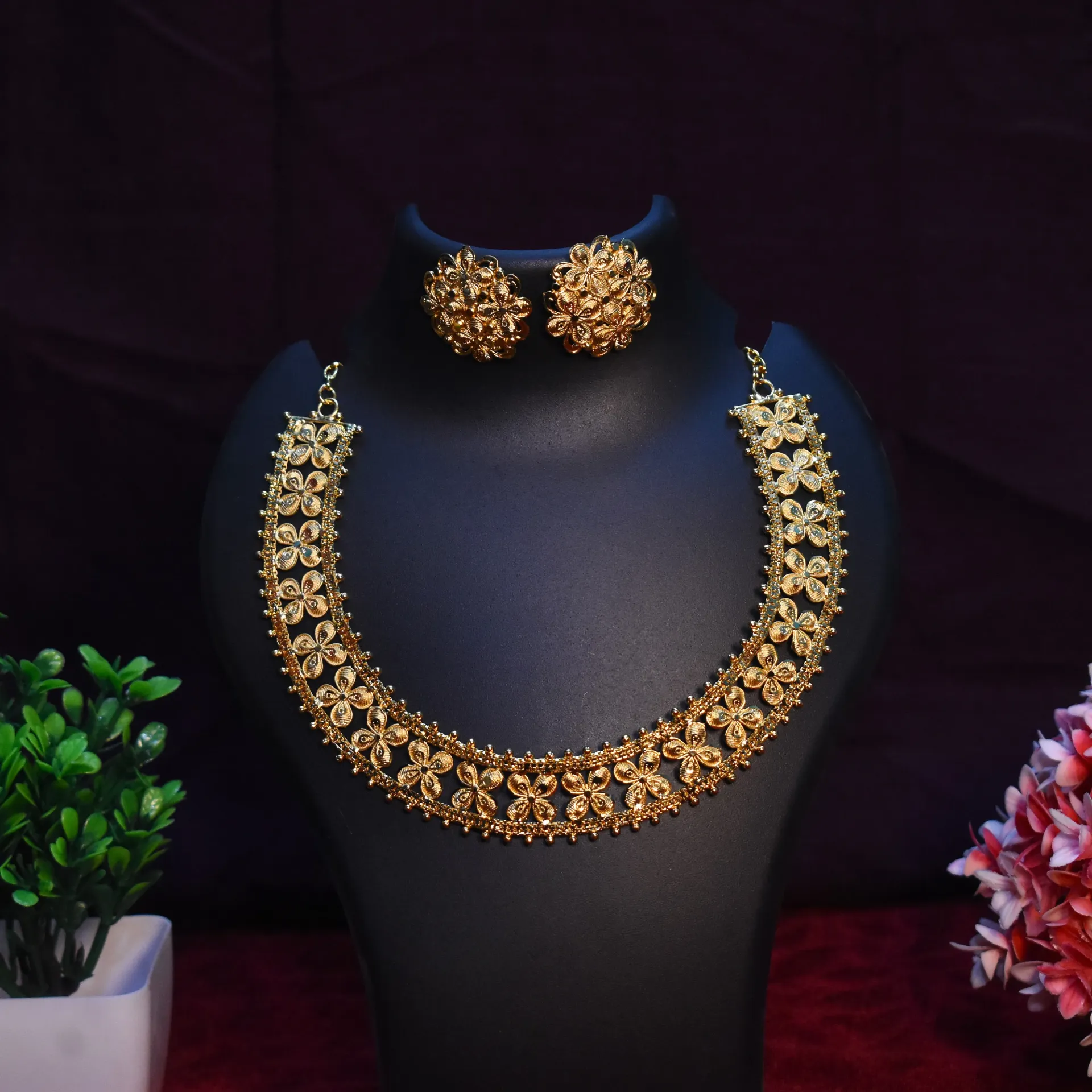 [NECKLACES-00079] Shreehari Royal Nakshatra Gold-Plated Floral Lattice Choker Set