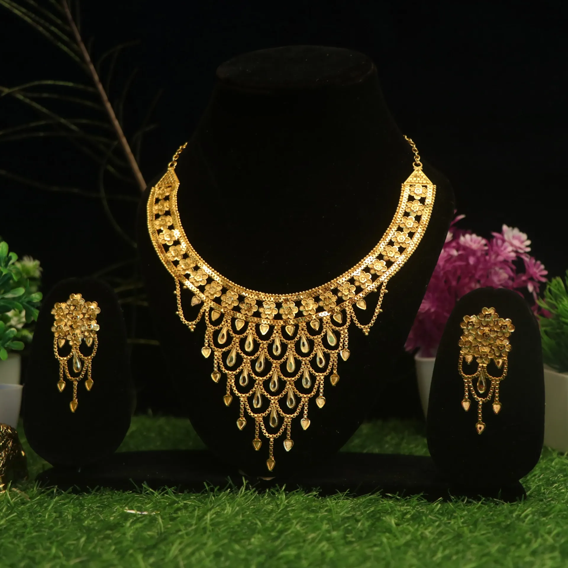 [NECKLACES-00069] Shreehari Jhalor Teardrop Drop Bridal Necklace & Earring Set