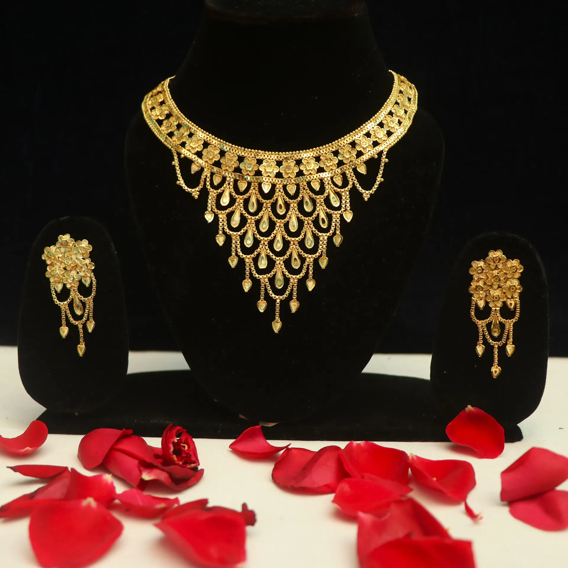 [NECKLACES-00069] Shreehari Jhalor Teardrop Drop Bridal Necklace & Earring Set