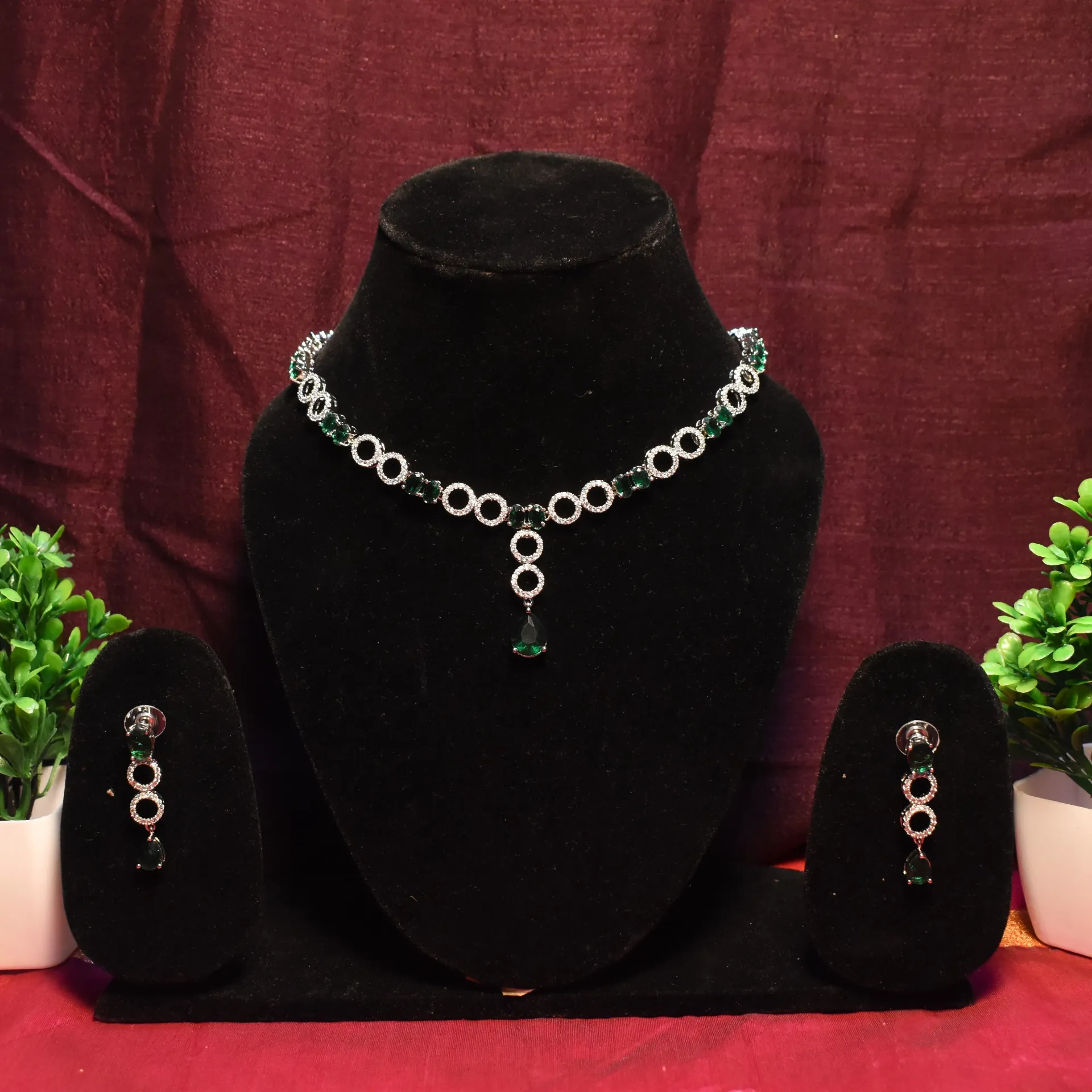[NECKLACES-00073] Crystalline Concentric Circle Necklace & Earrings (Green)