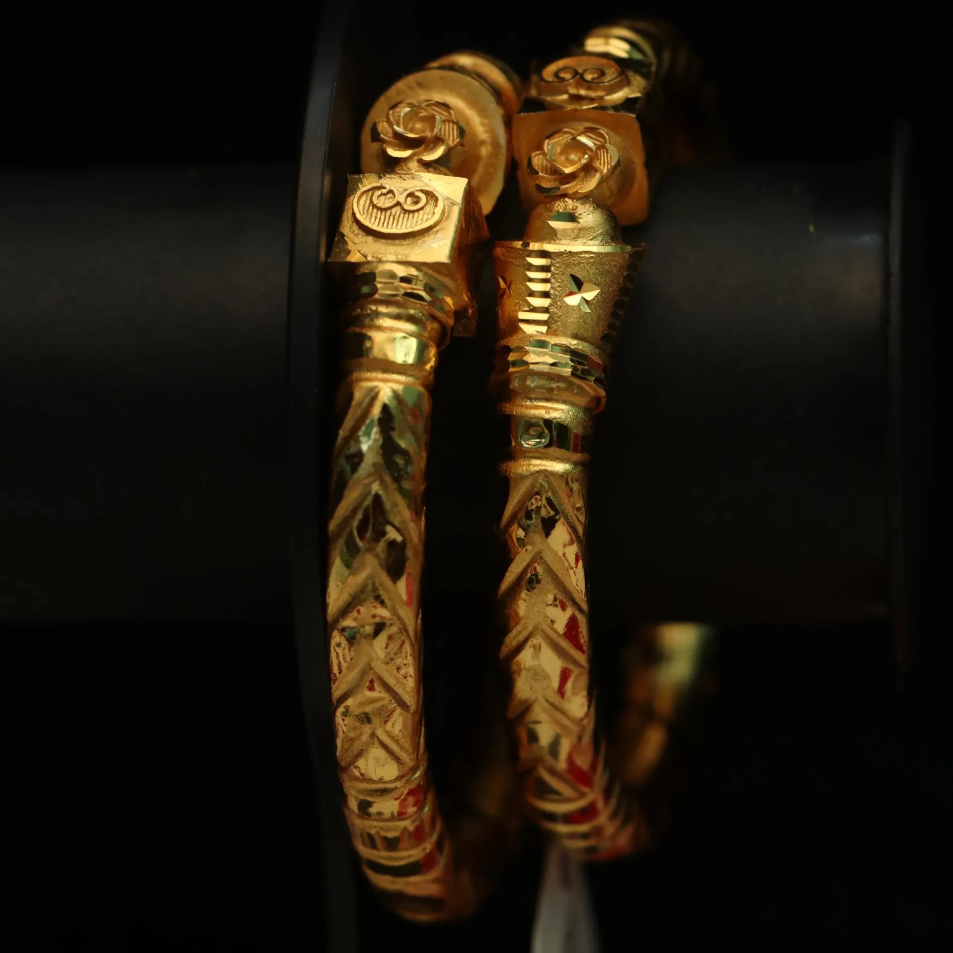 [BANGLES-00100] Arihant Vedic Texture Geometric Embossed Traditional Bangle