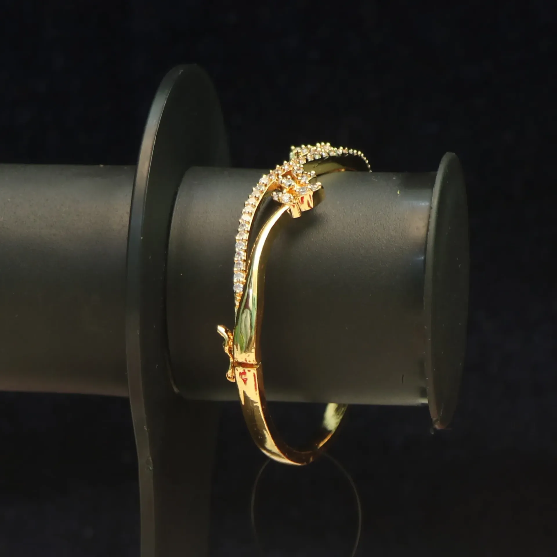 [BRACELETS-00104] Arihant Sleek Designer Stone-Studded Bracelets