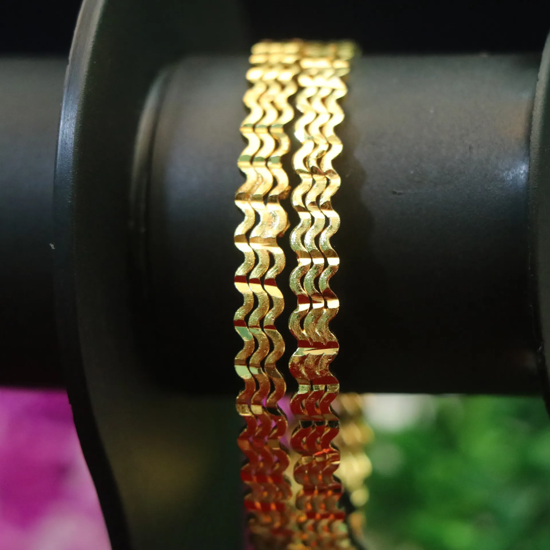 [BANGLES-00113] Arihant Wave Textured Sleek Bangle Set