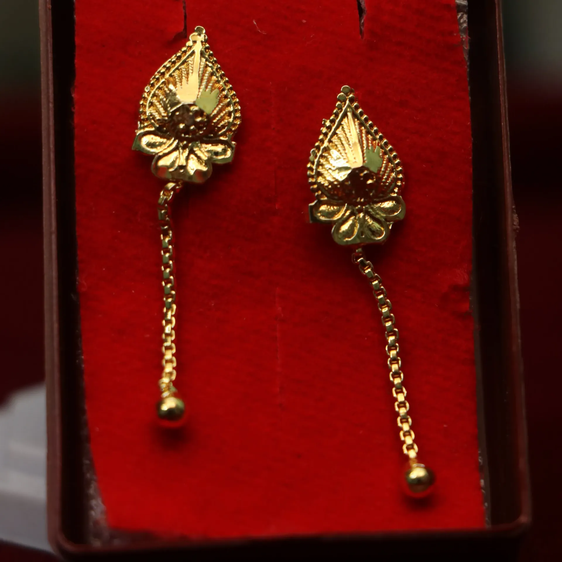 [EARINGS-00994] LT Royal Cut-work Sui-Dhaga Style Long Danglers