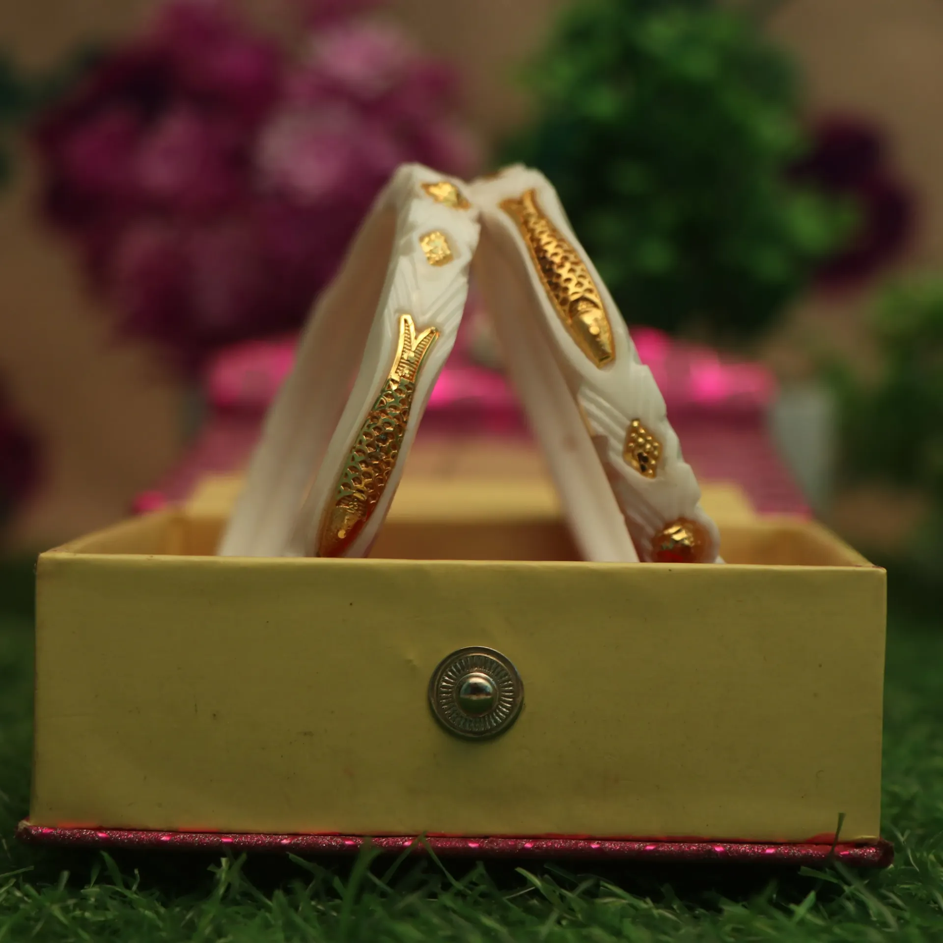 [BANGLES-00309] LT Gala-Night High-Polish Star-Cut Gold Bangle Set