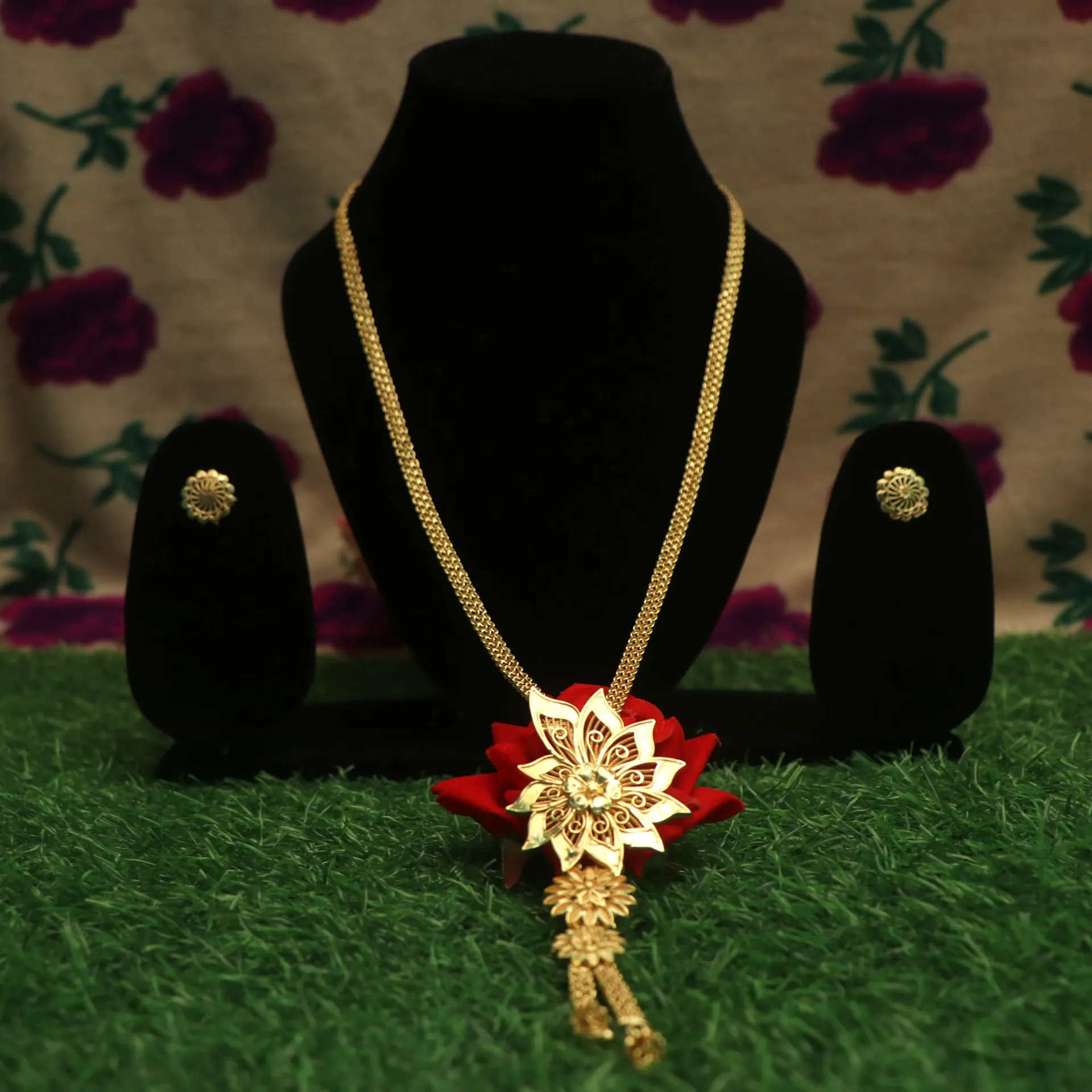 [NECKLACES-00331] LT Royal Mayur-Kriti Bridal Filigree Long Necklace