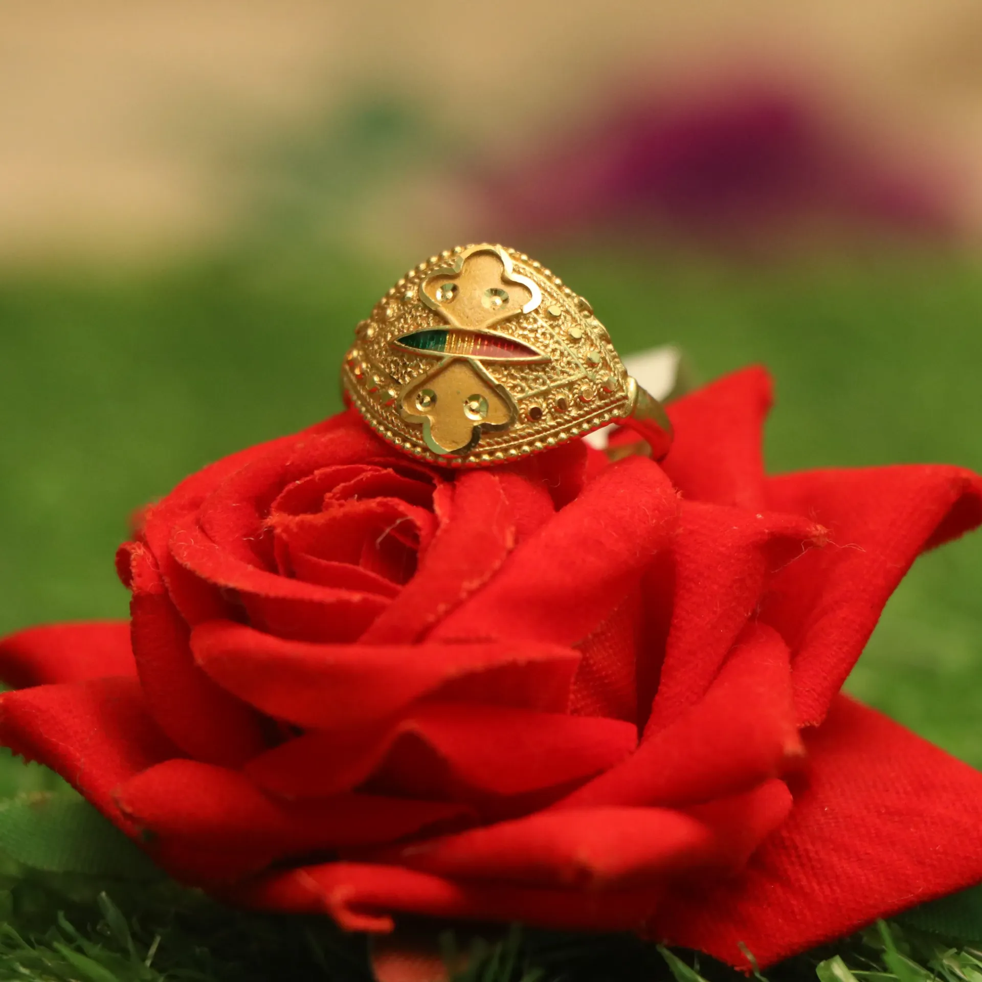 LT Nakshi Work Floral Dome Ring