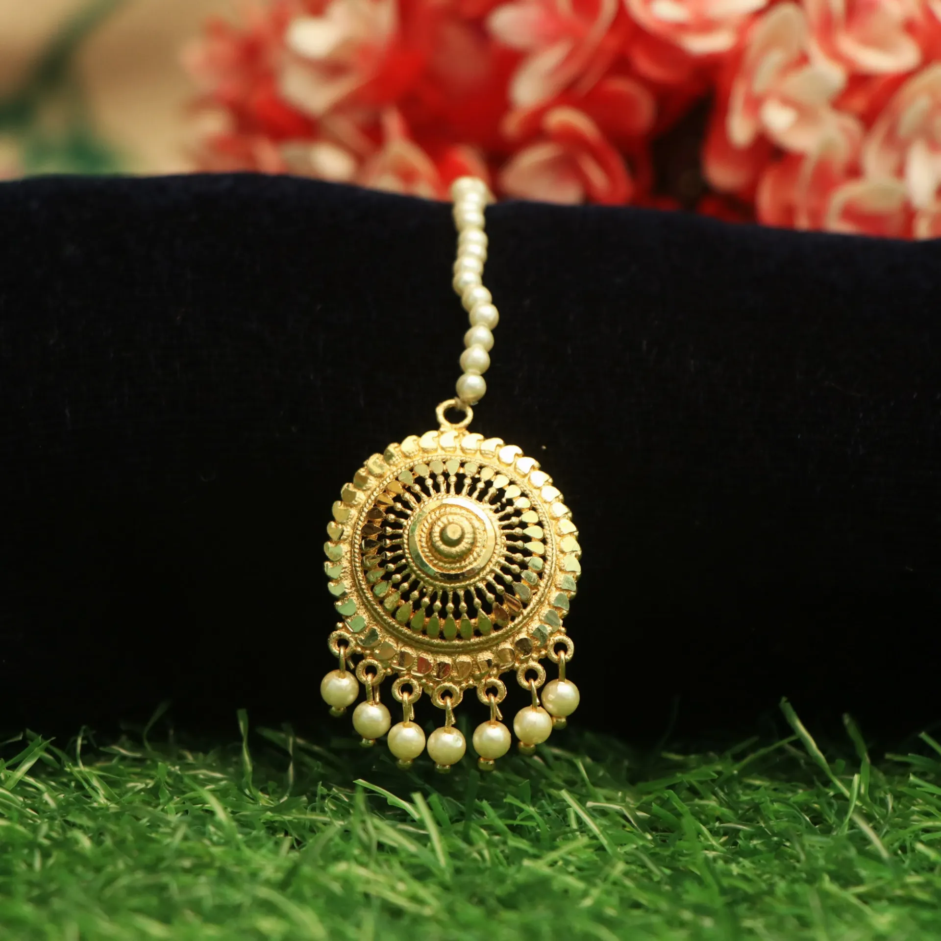 [TIKLI-00379] LT Traditional Kemp Style Gold-Polished Maang Tikka for Brides