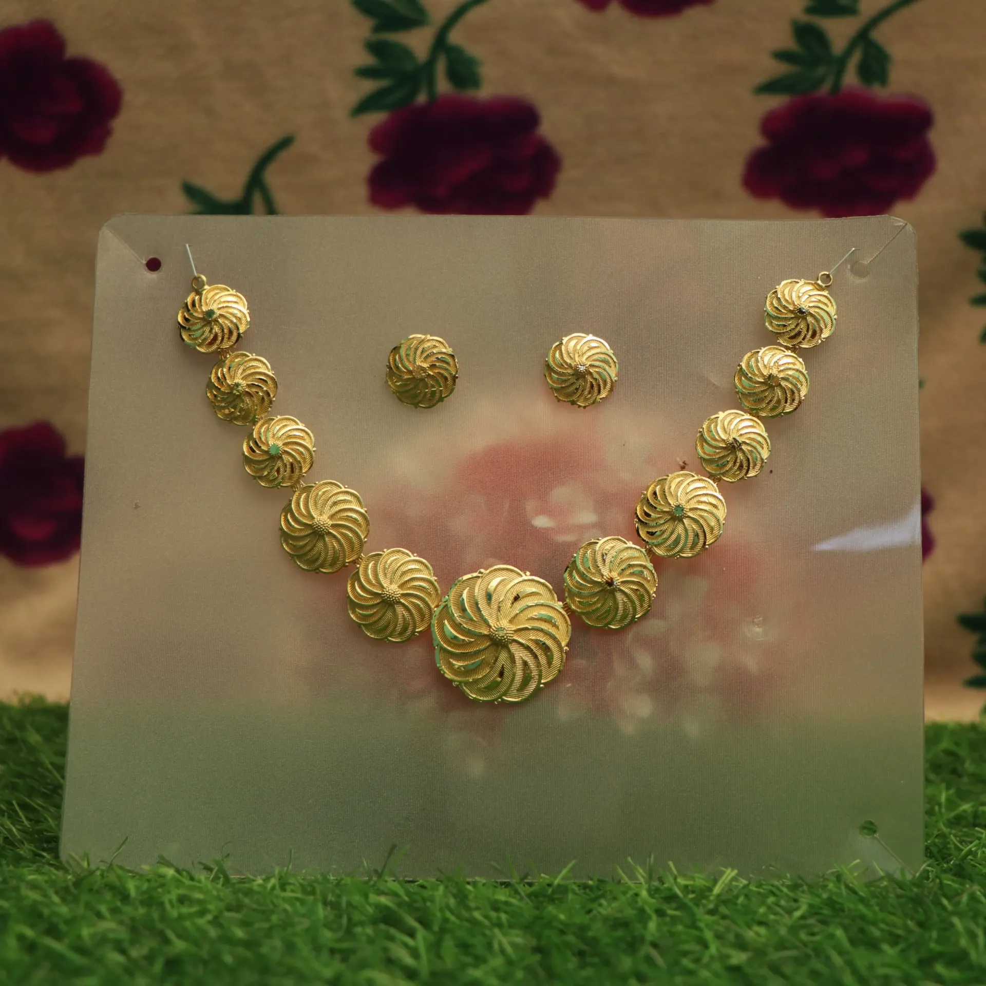 [NECKLACES-01111] LT Surya-Kiran Gilded Necklace Set
