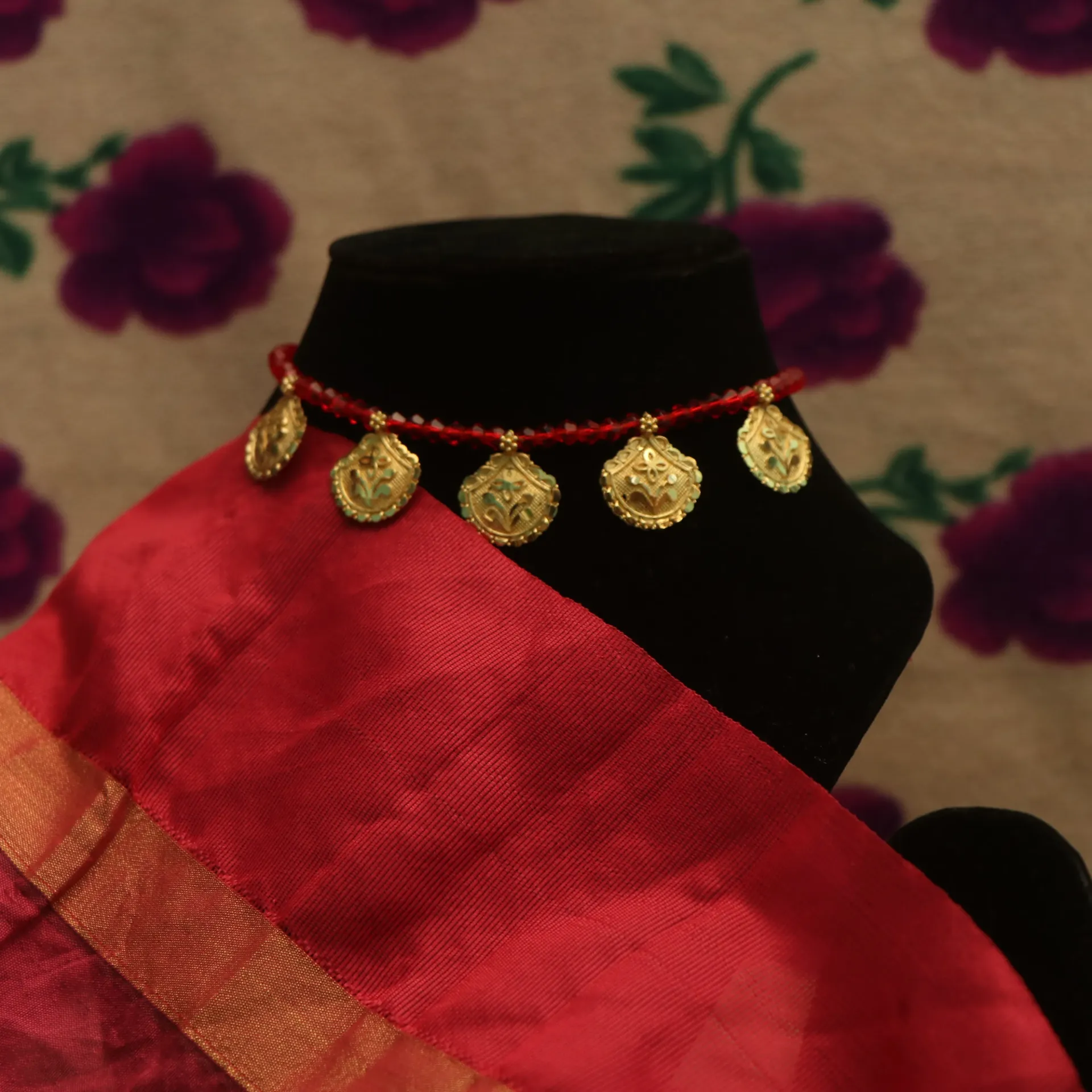 LT Miniature Swarnali Charm 5 Leaf Necklace