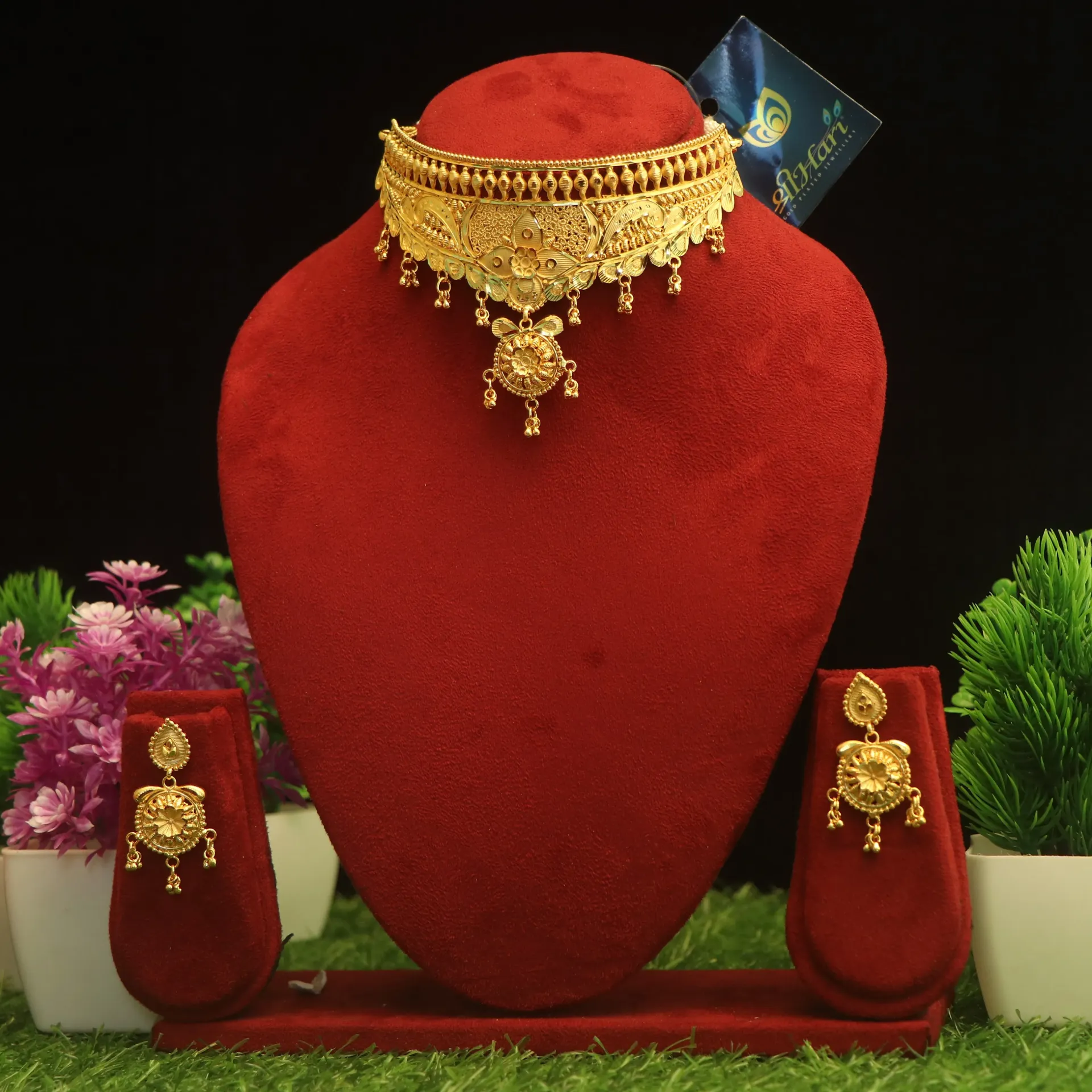 [NECKLACES-01113] Shreehari Classic Floral Gold-Plated Choker with Scalloped Filigree