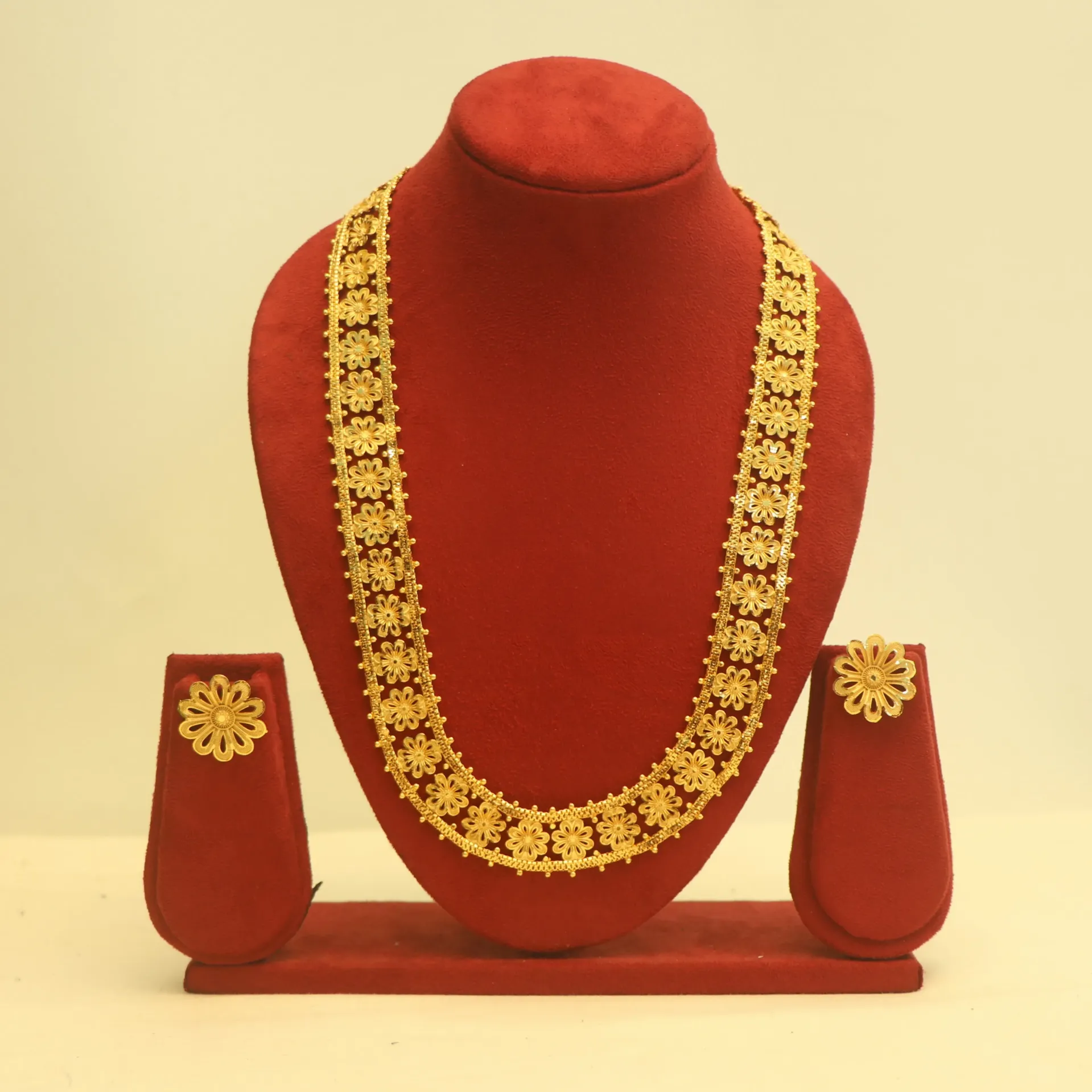 [NECKLACES-00414] Shreehari Kusumita - Gold-Plated Filigree Floral Long Necklace