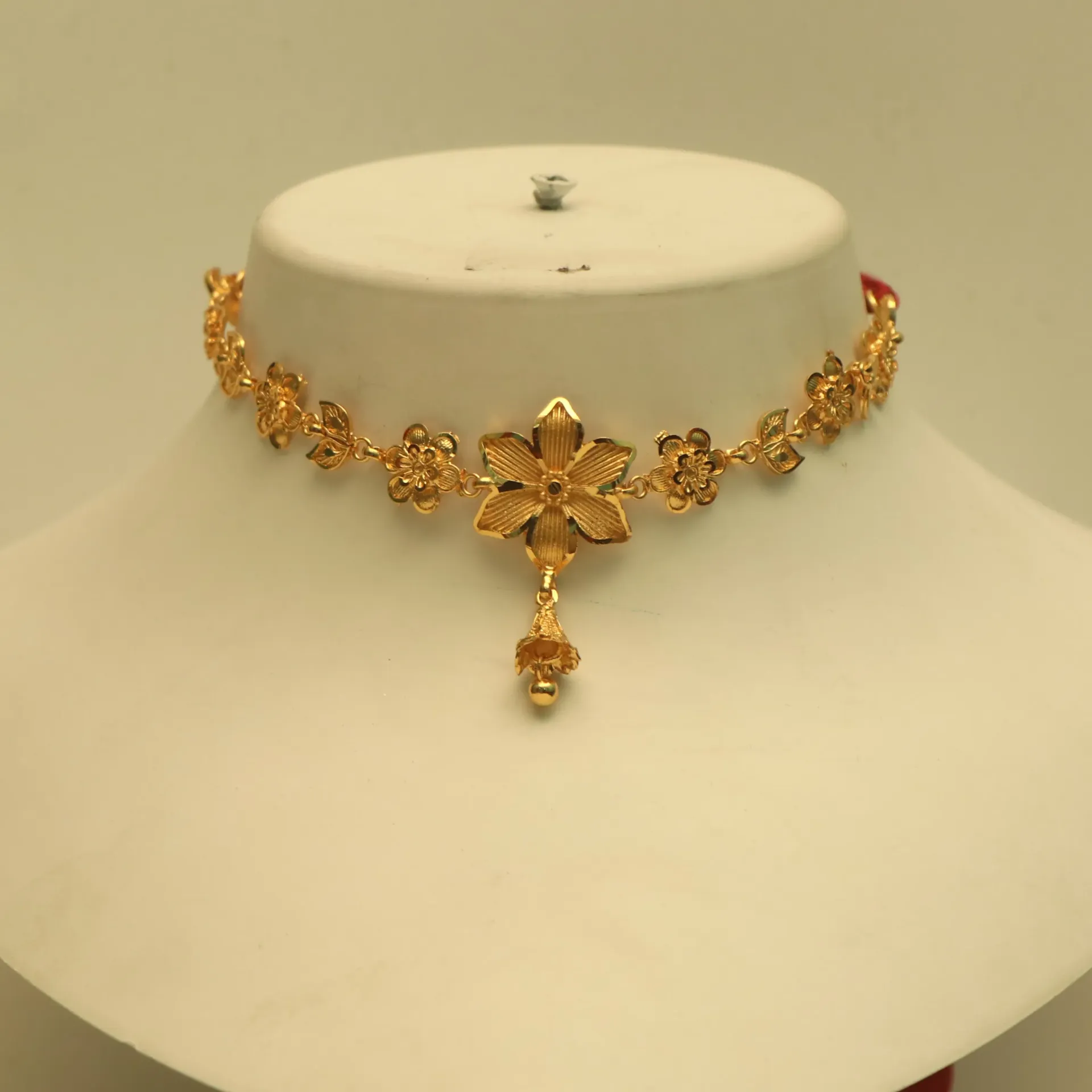 [NECKLACES-01116] Shreehari Petal Charm Handcrafted Matte Gold-Finish Choker