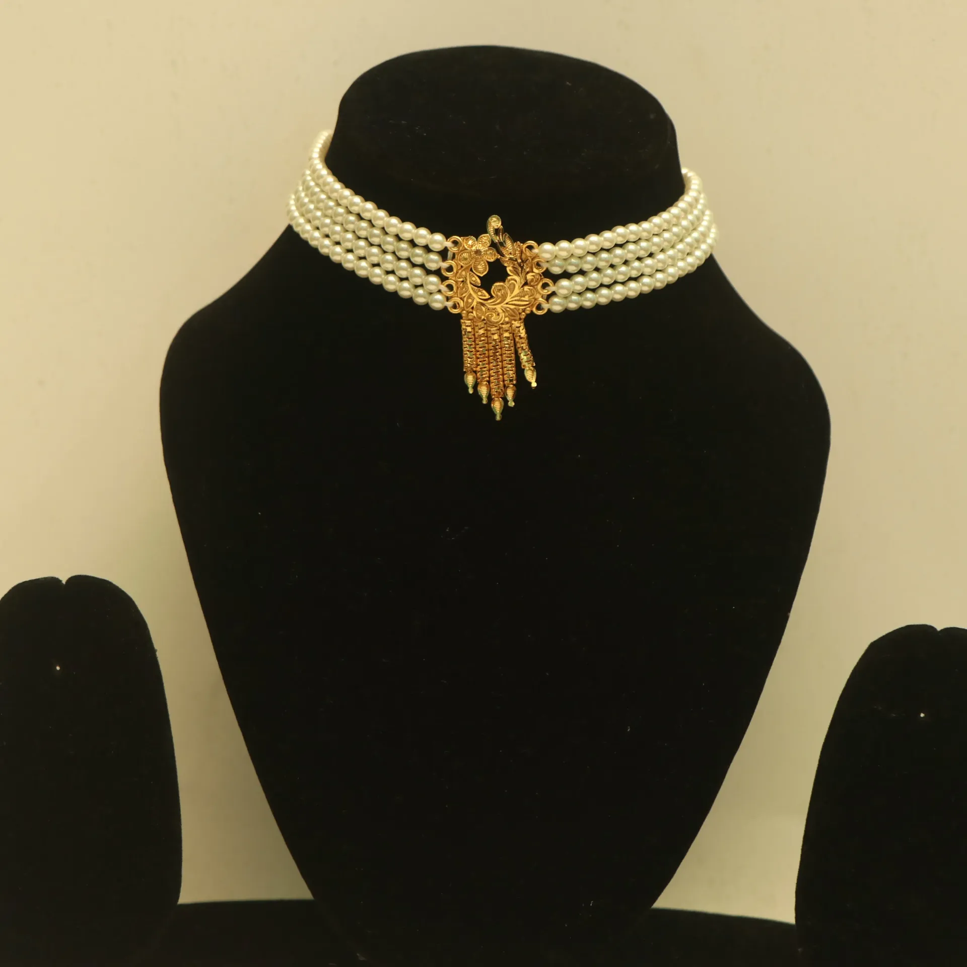 [NECKLACES-00455] Shreehari Regal Pearl Symphony Necklace with Gold Tassel Pendant