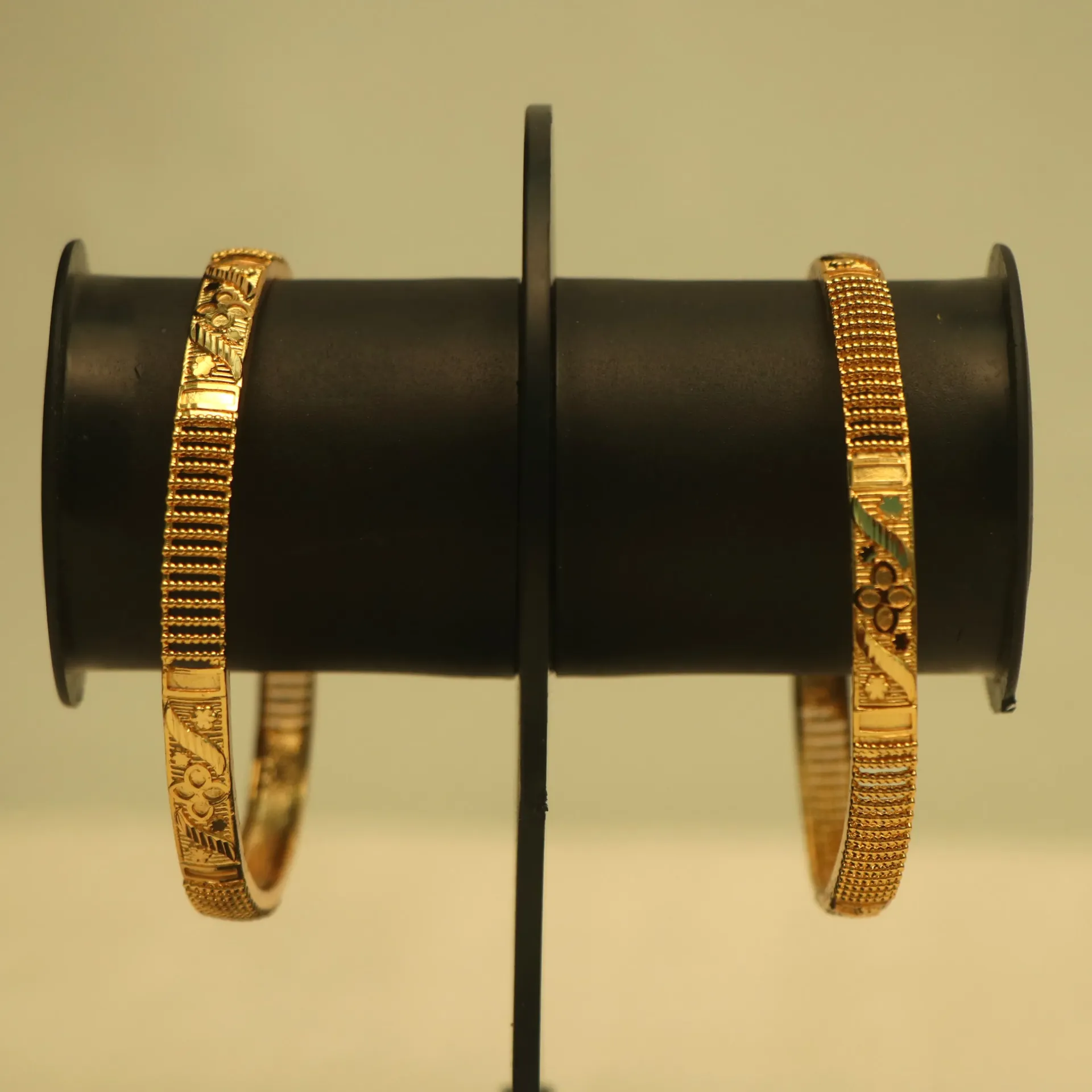 [BANGLES-00506] Shreehari Elegant Dual-Texture Matte & Glossy Floral Kada (24)