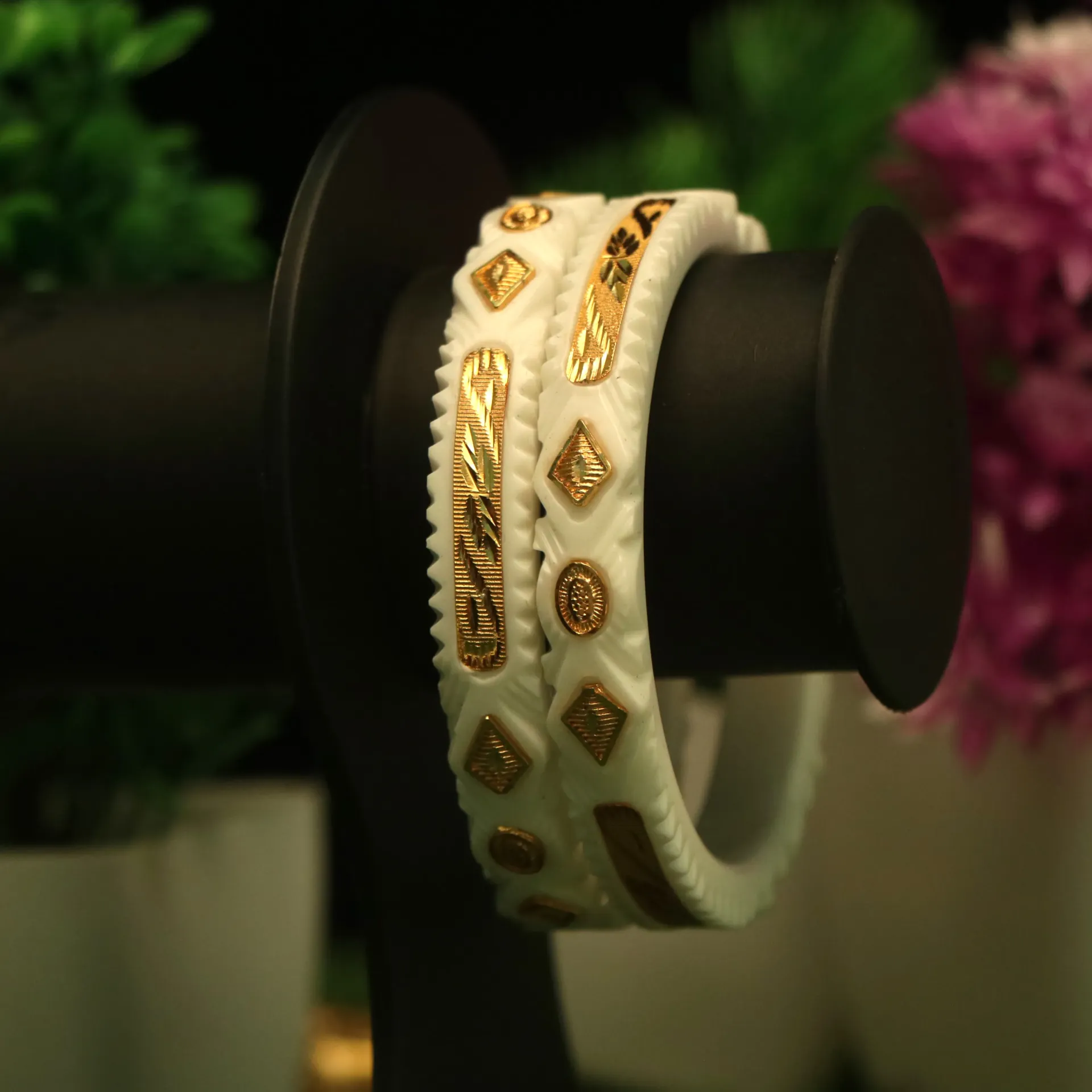 [BANGLES-00522] Shreehari Inspired Intricate Gold-Inlay Sankha Bangles (24)