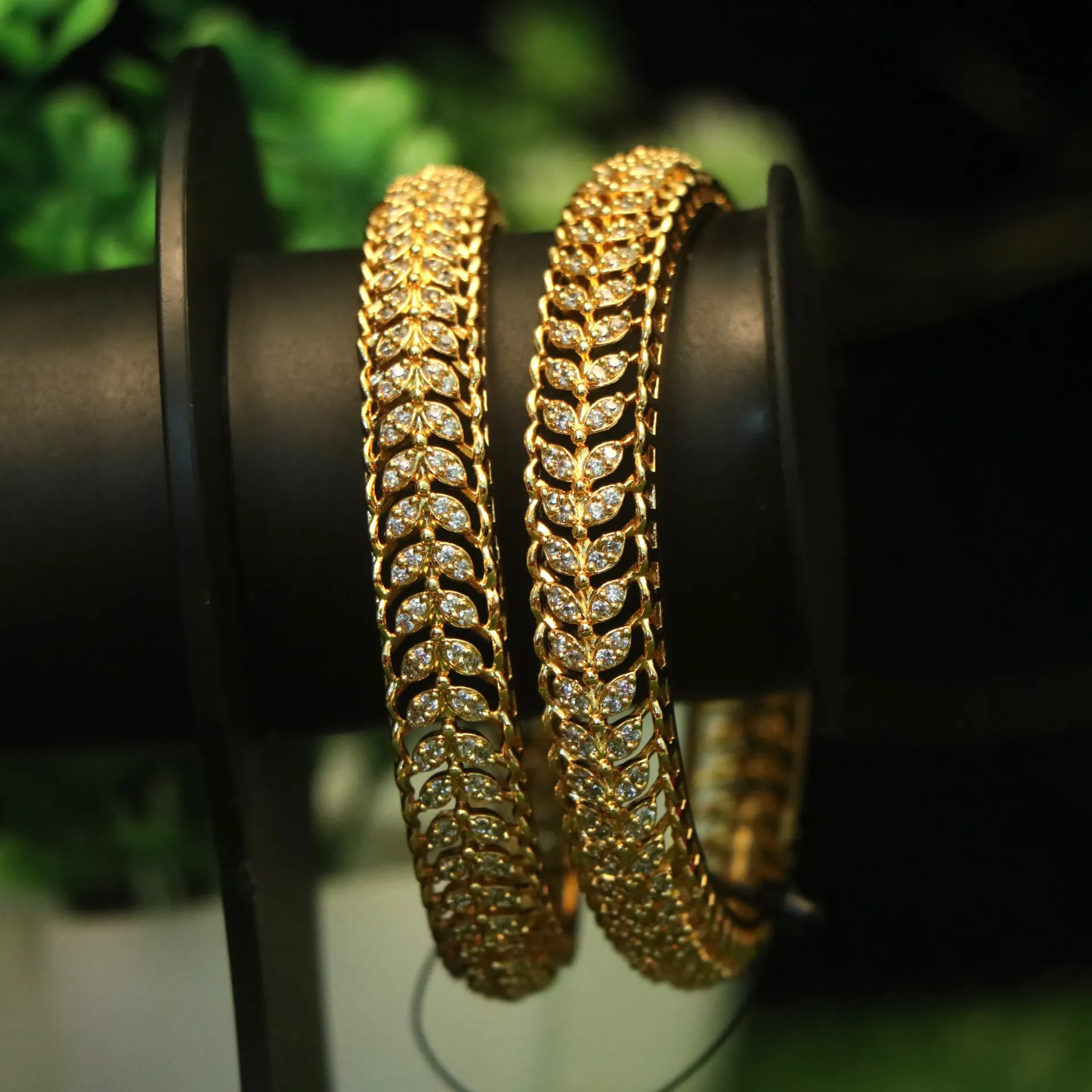 [BANGLES-00574] Arihant Zircon Leaf-Vine Gold-Plated Churi