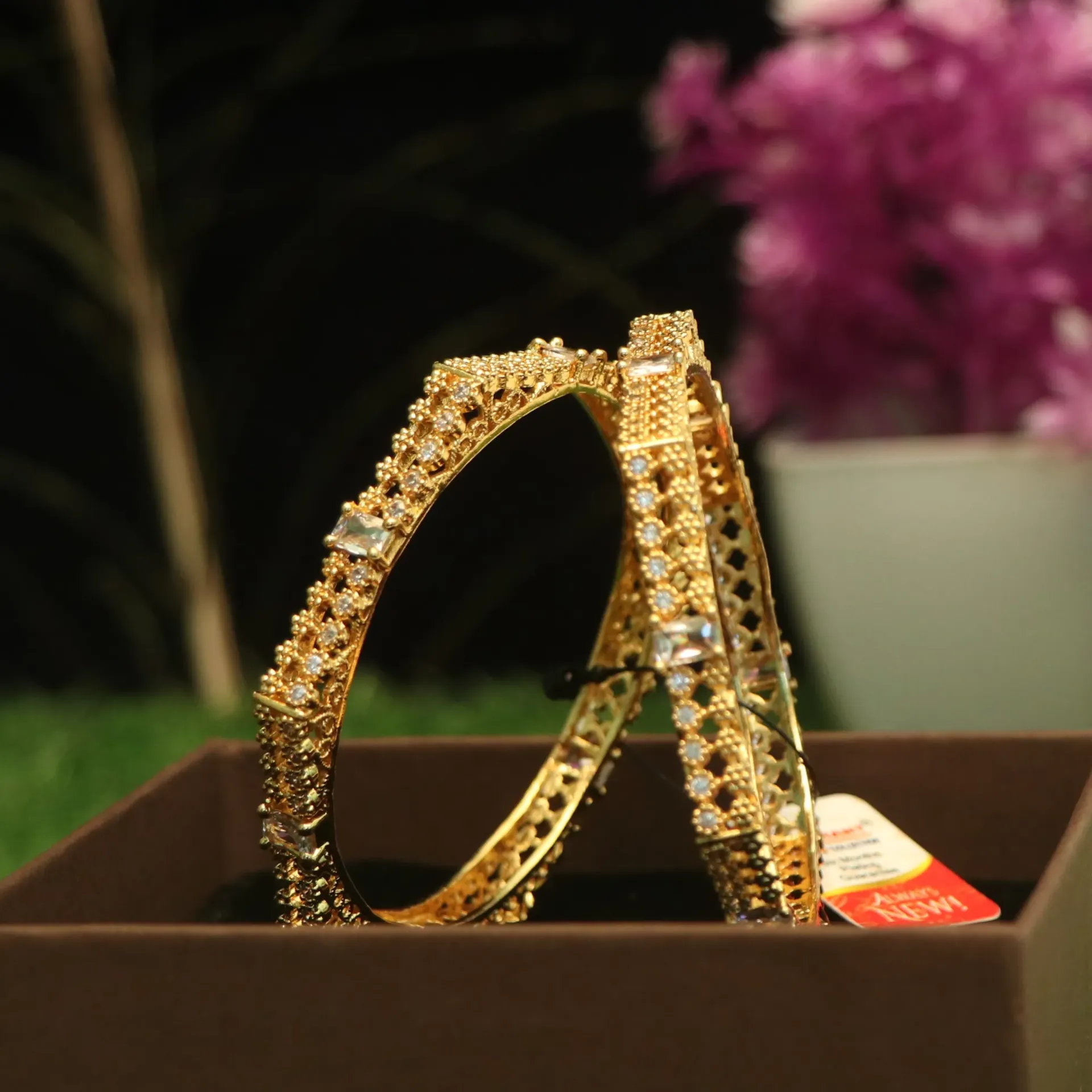 [BANGLES-00576] Arihant Nakshatra Marquise Bloom Bangle