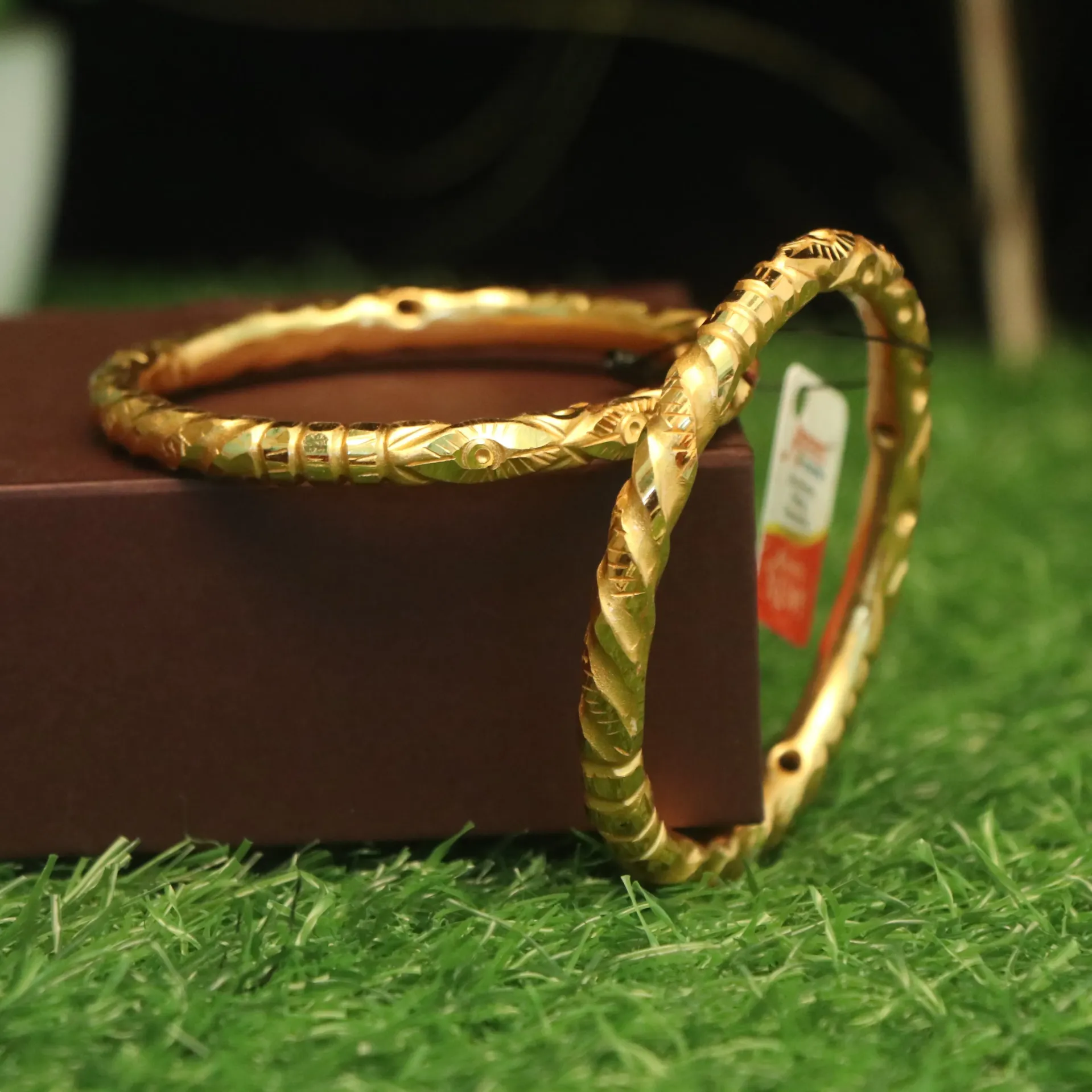 [BANGLES-00580] Arihant Eternal Glow Gold-Plated Stone Studded Bala