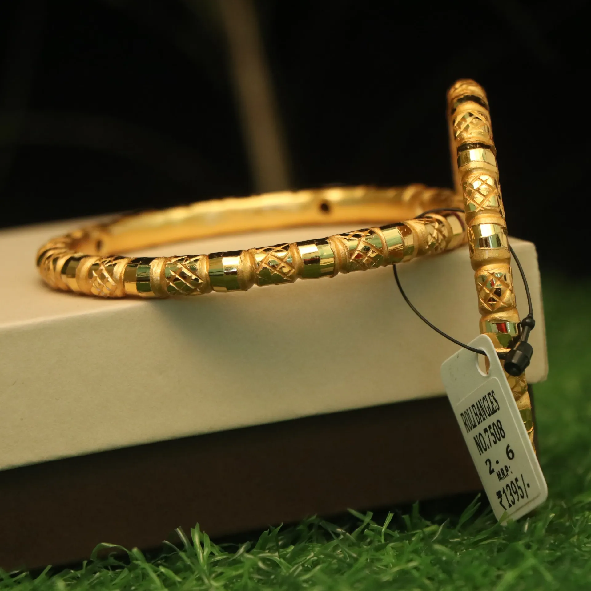 [BANGLES-00607] Arihant Royal Festive Gold-Toned Spiral Bangle Set