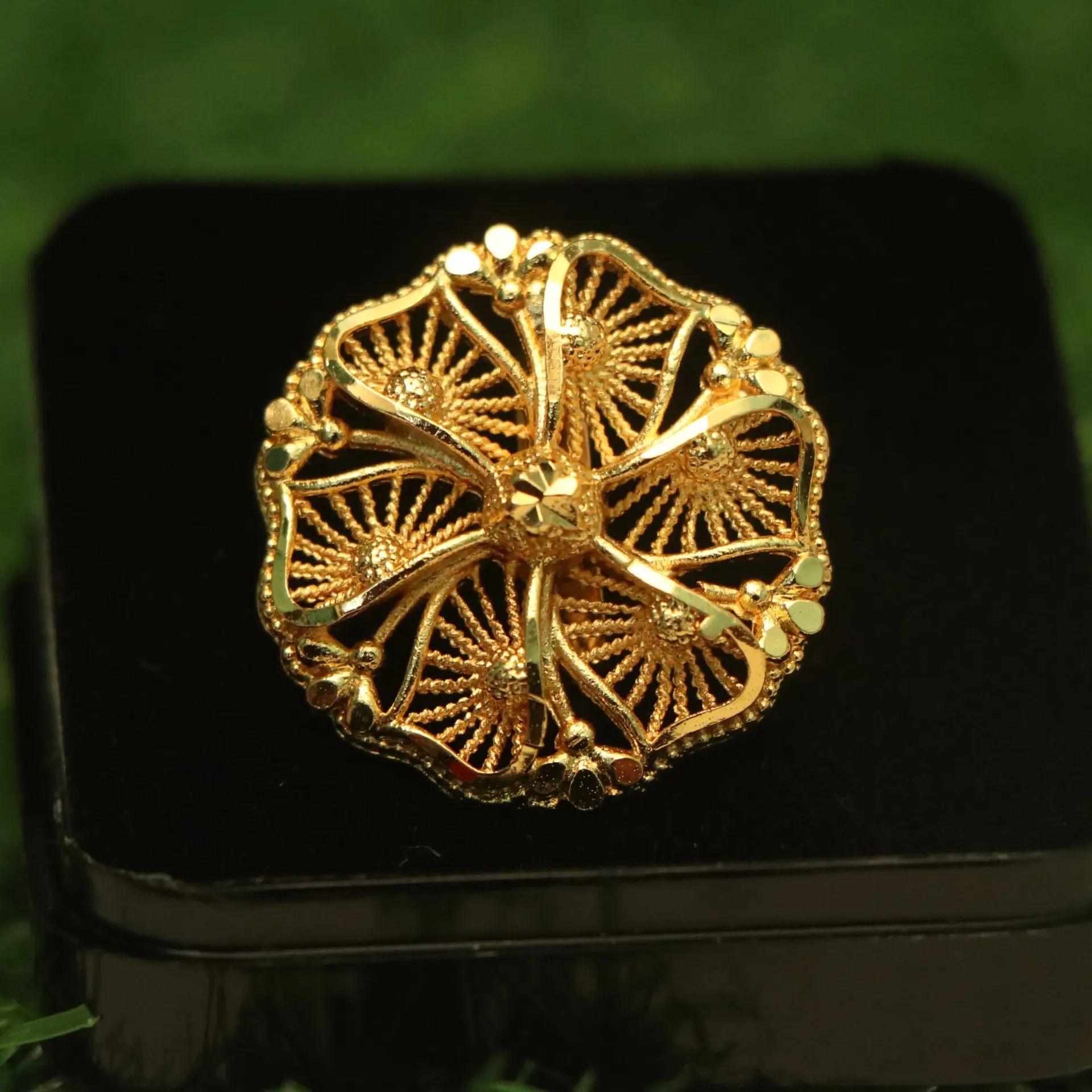 [RINGS-00650] Arihant Gold-Toned Jali-Work Round Ring