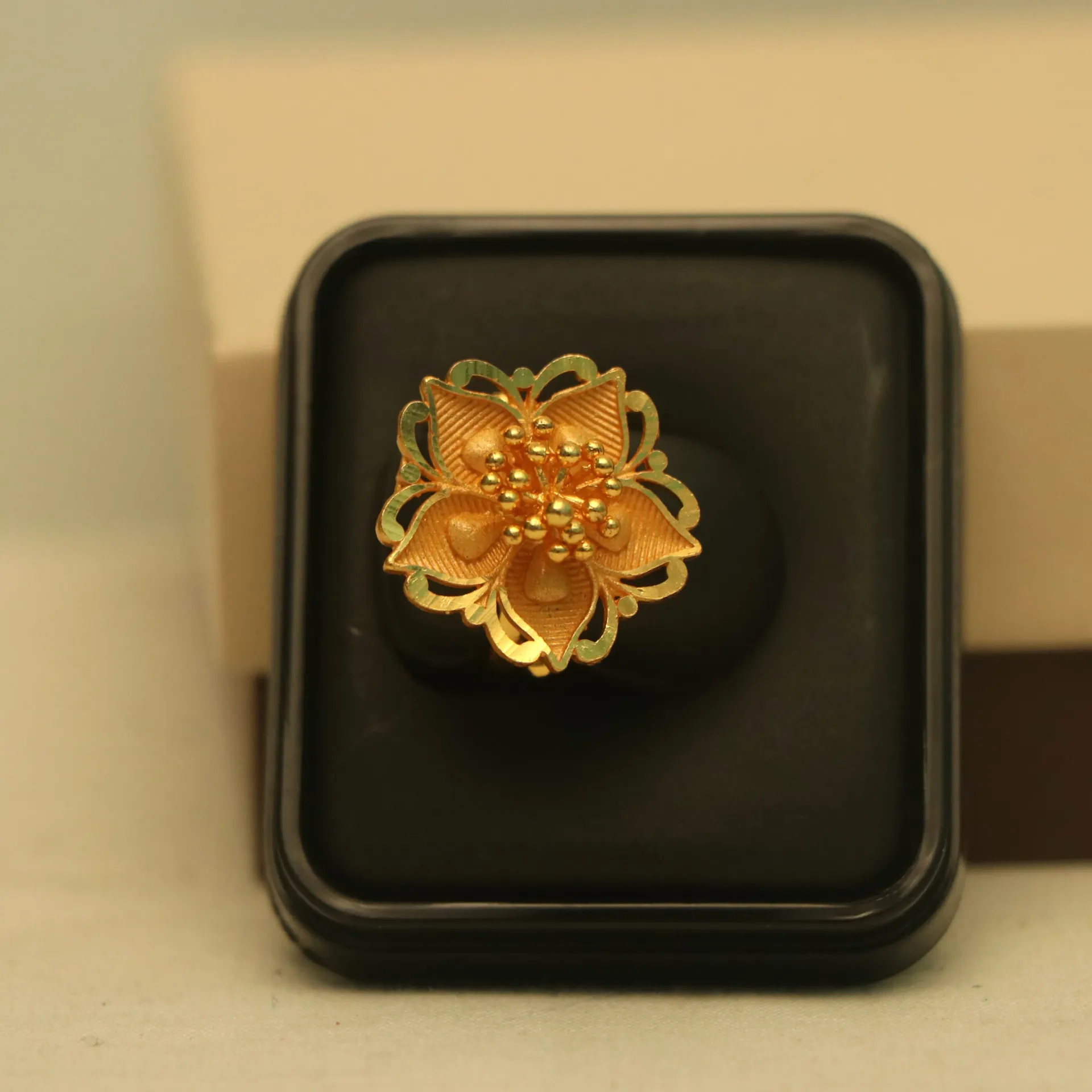 Arihant Royal Scalloped-Edge Golden Lotus Motif Ring