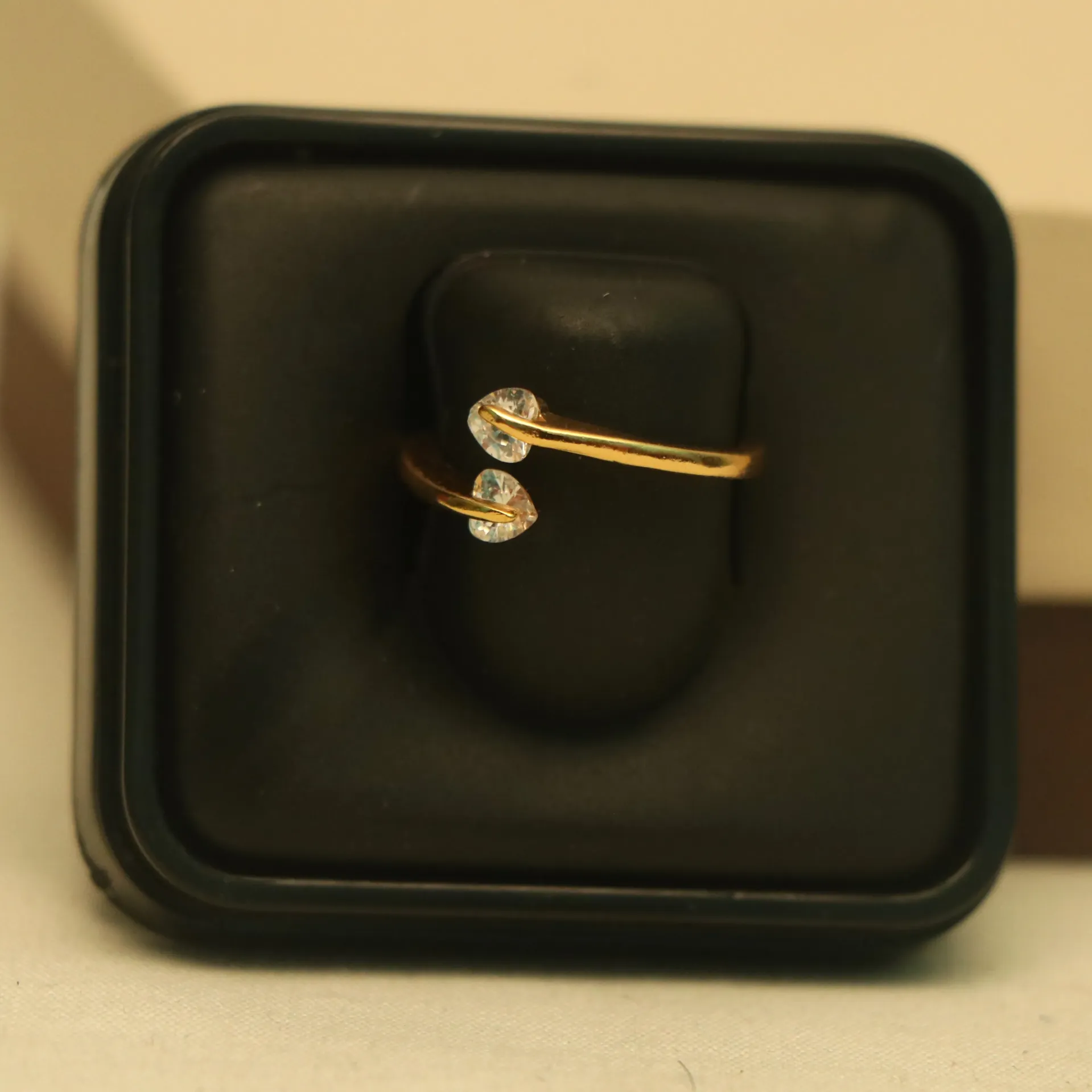 [RINGS-00664] Arihant Eternal Hearts Twin Stone Bypass Ring