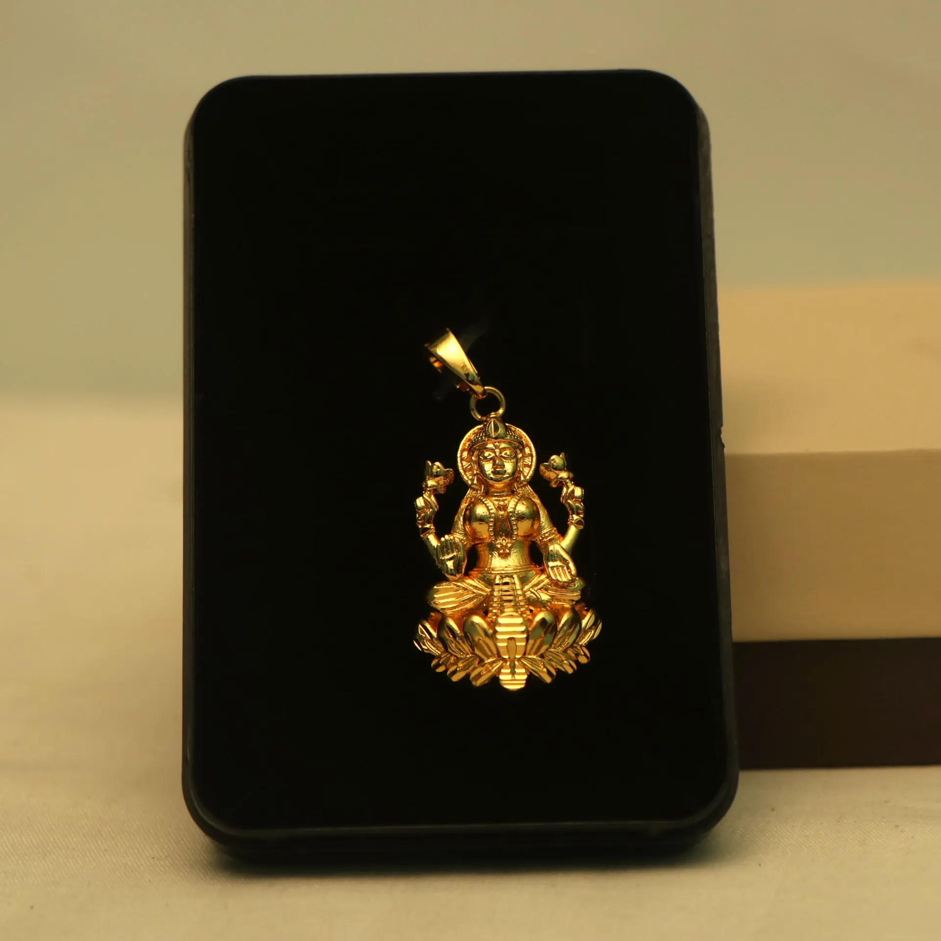 [PENDANTS-00689] Arihant Maa Laxmi Prosperity Gold-Plated Locket