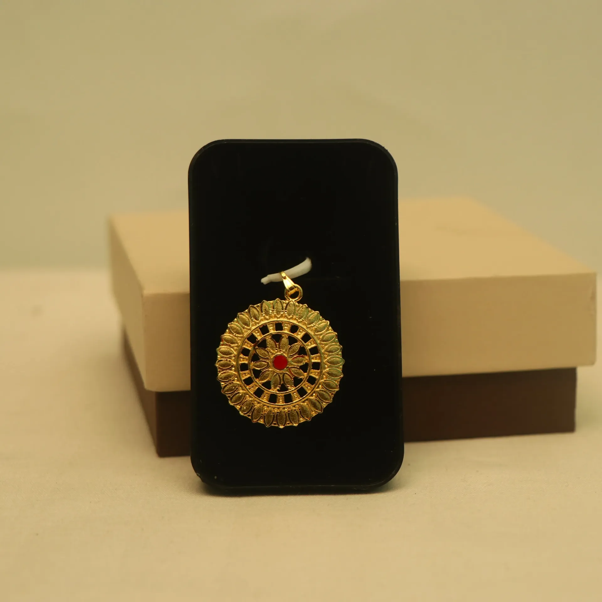 [PENDANTS-00690] Arihant Ruby-Centered Gold Mandala Chakra Pendant
