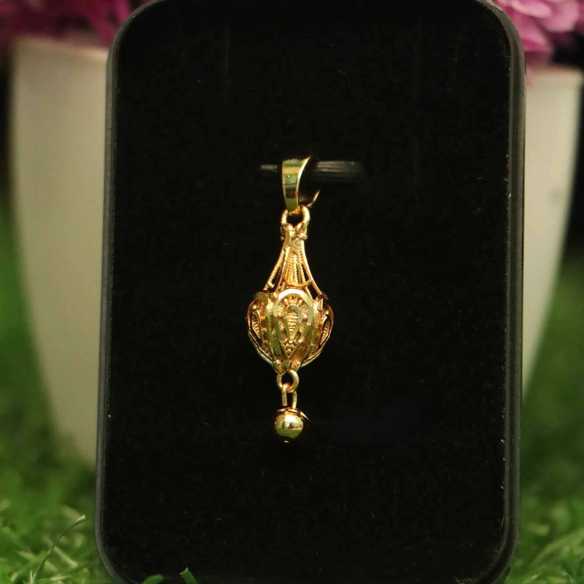 [PENDANTS-00695] Arihant Jhumka-Style Filigree Cage Pendant