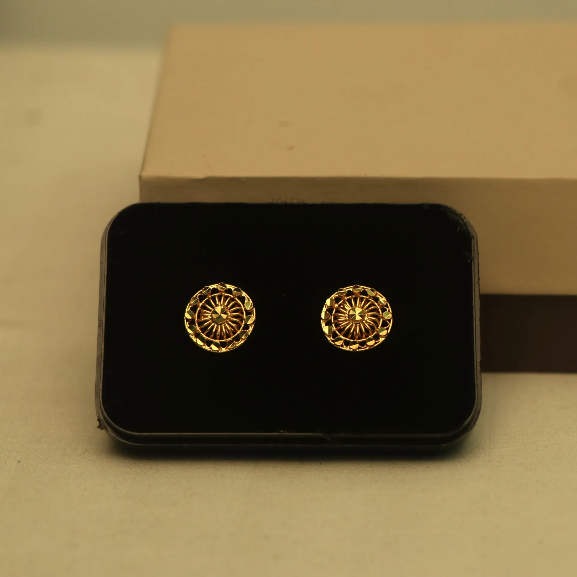 Arihant Vira Swarnam Spiral Pasha Drops Earrings