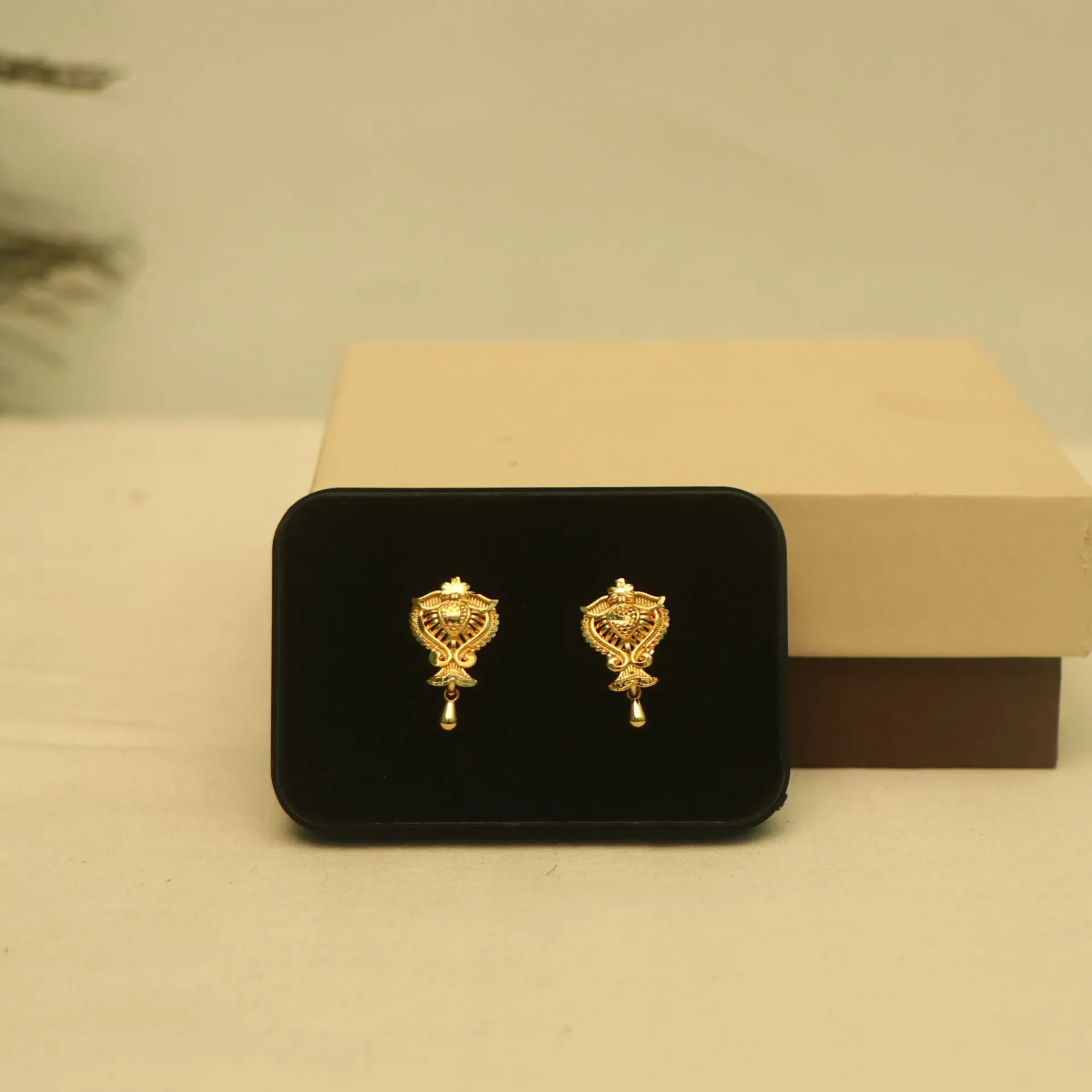 [EARINGS-00713] Arihant Aura Gold-Polished Filigree Earrings