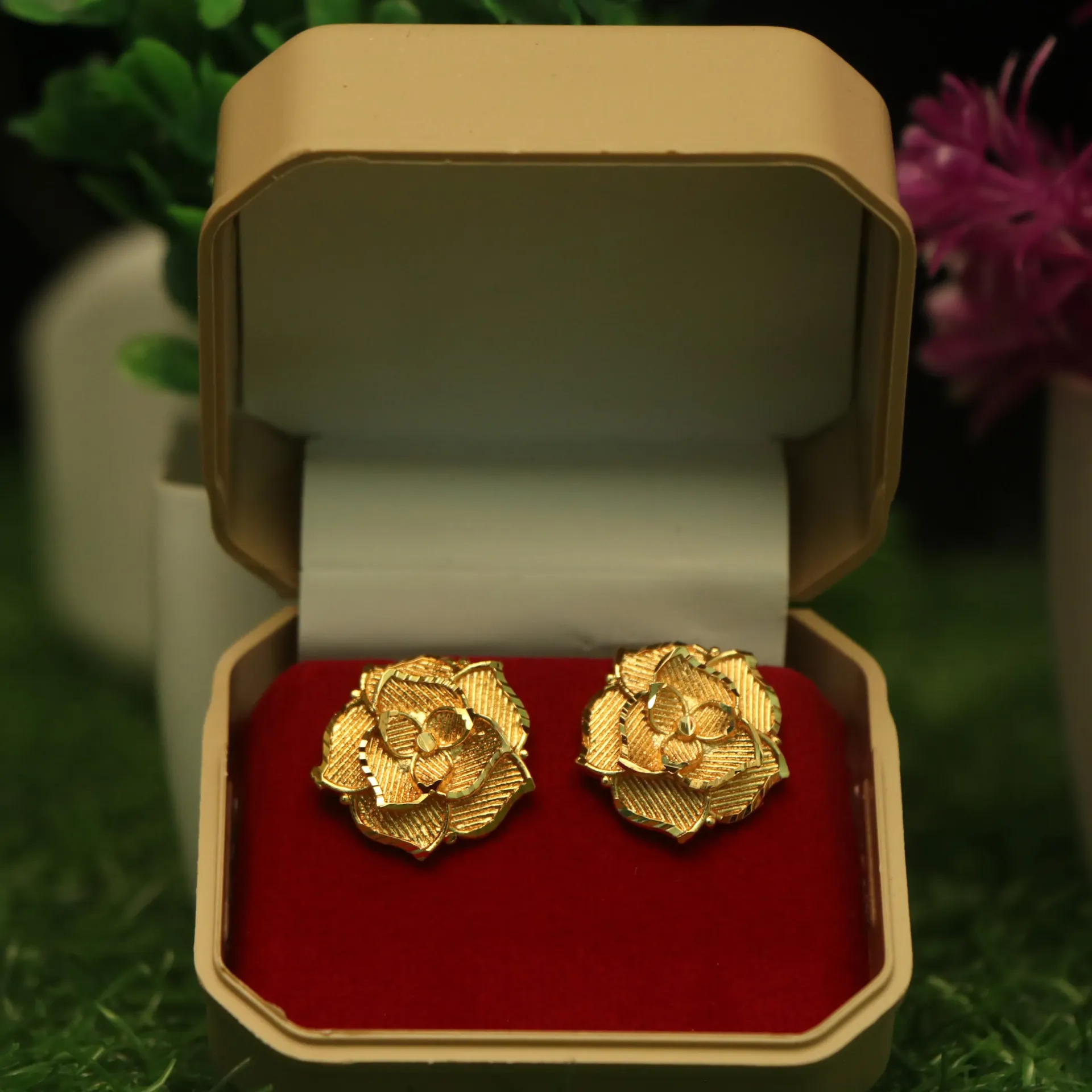 Arihant Gulab Gold-Plated Textured Rose Studs Earrings